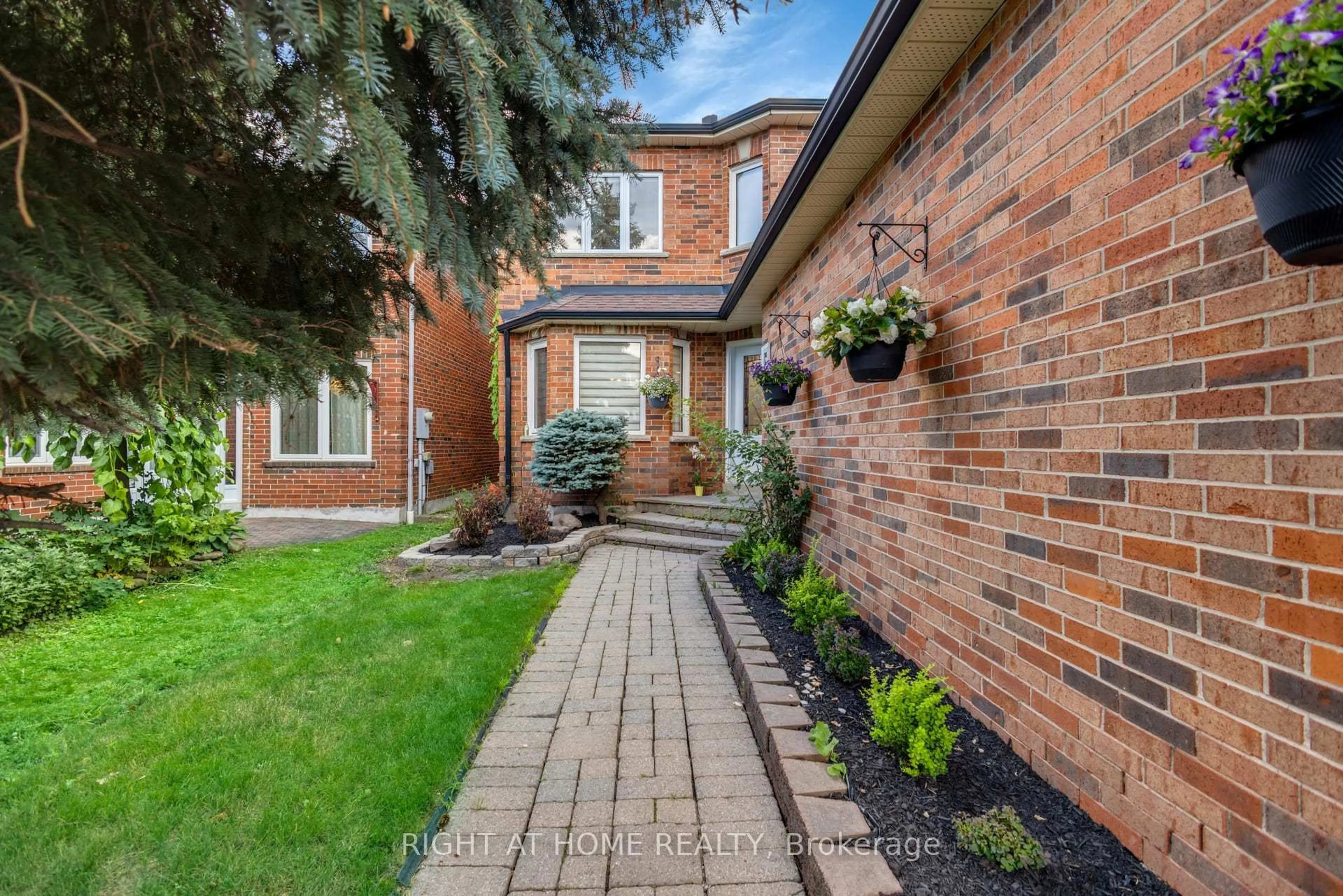 Home with brick exterior material, street for 4345 ROMFIELD Cres, Mississauga Ontario L5M 4L4