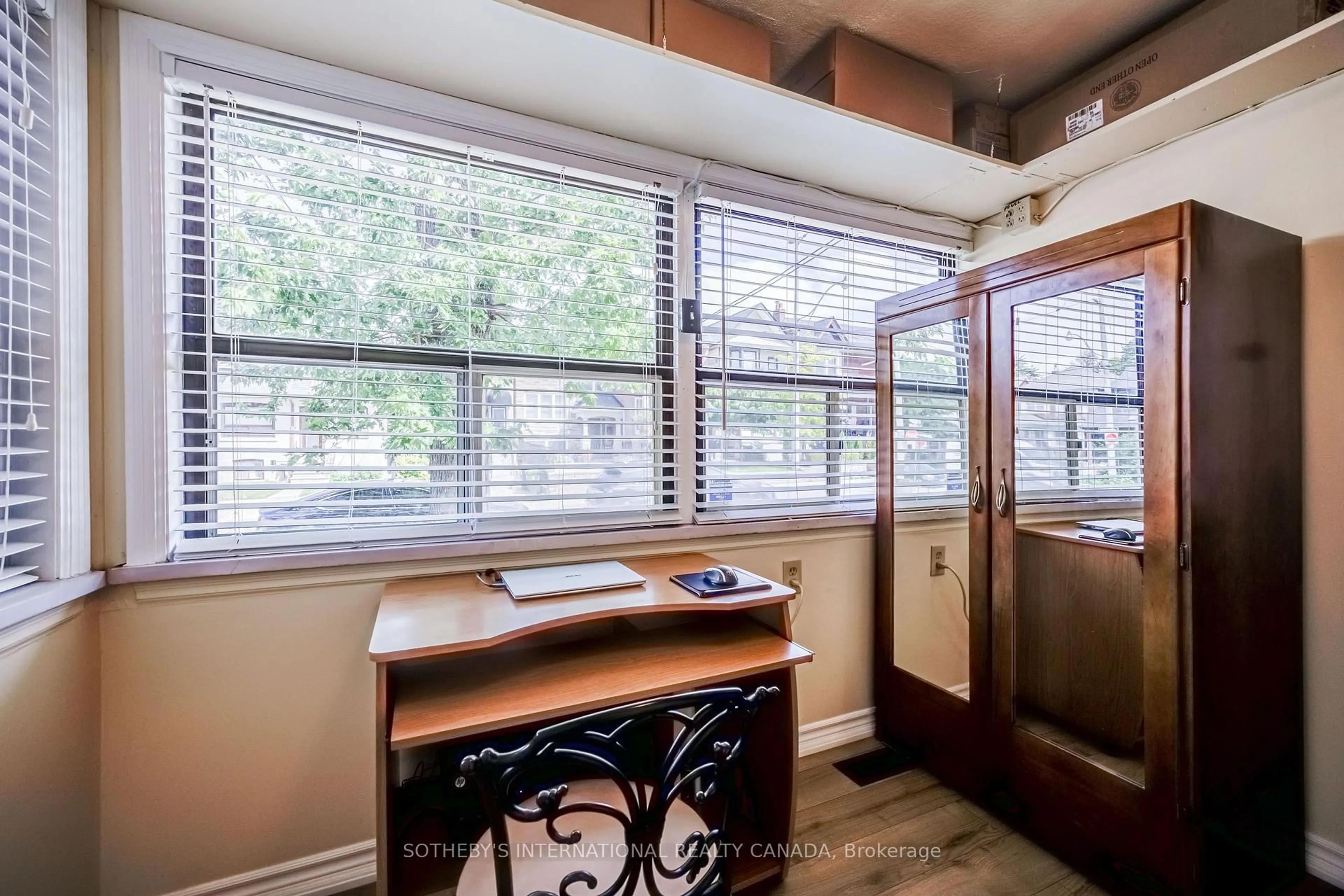 Unknown for 157 Ascot Ave, Toronto Ontario M6E 1G5