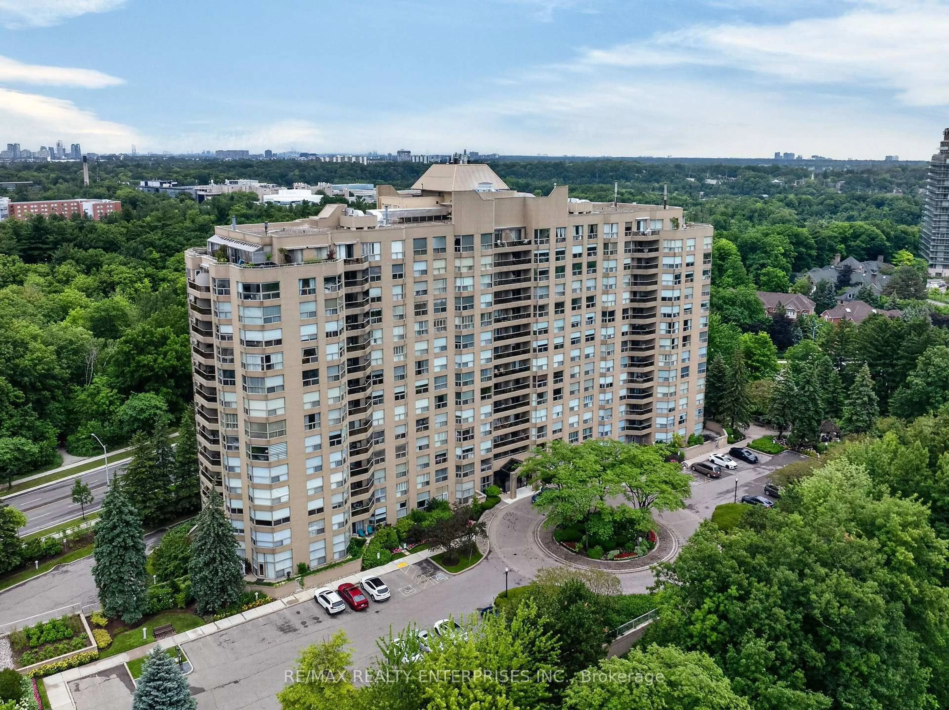 A pic from outside/outdoor area/front of a property/back of a property/a pic from drone, city buildings view from balcony for 1800 The Collegeway #208, Mississauga Ontario L5L 5S4