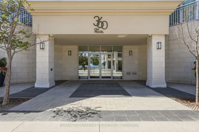 360 Pearl St #1302, Burlington 2