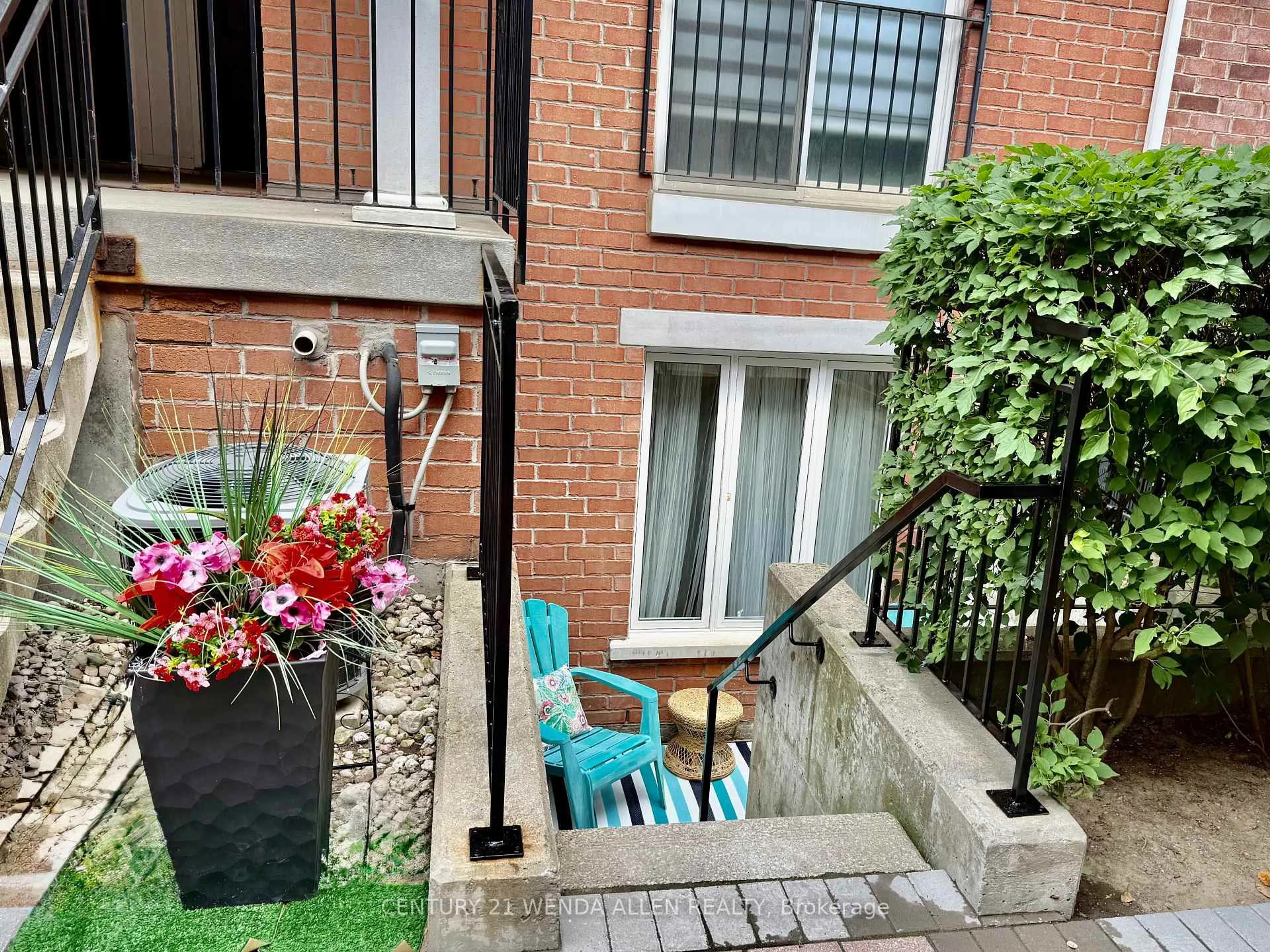 Balcony in the apartment, street for 20 Laidlaw St #1117, Toronto Ontario M6K 1X2