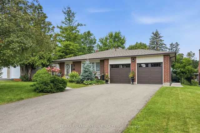 283 Parkway Dr, Milton 2