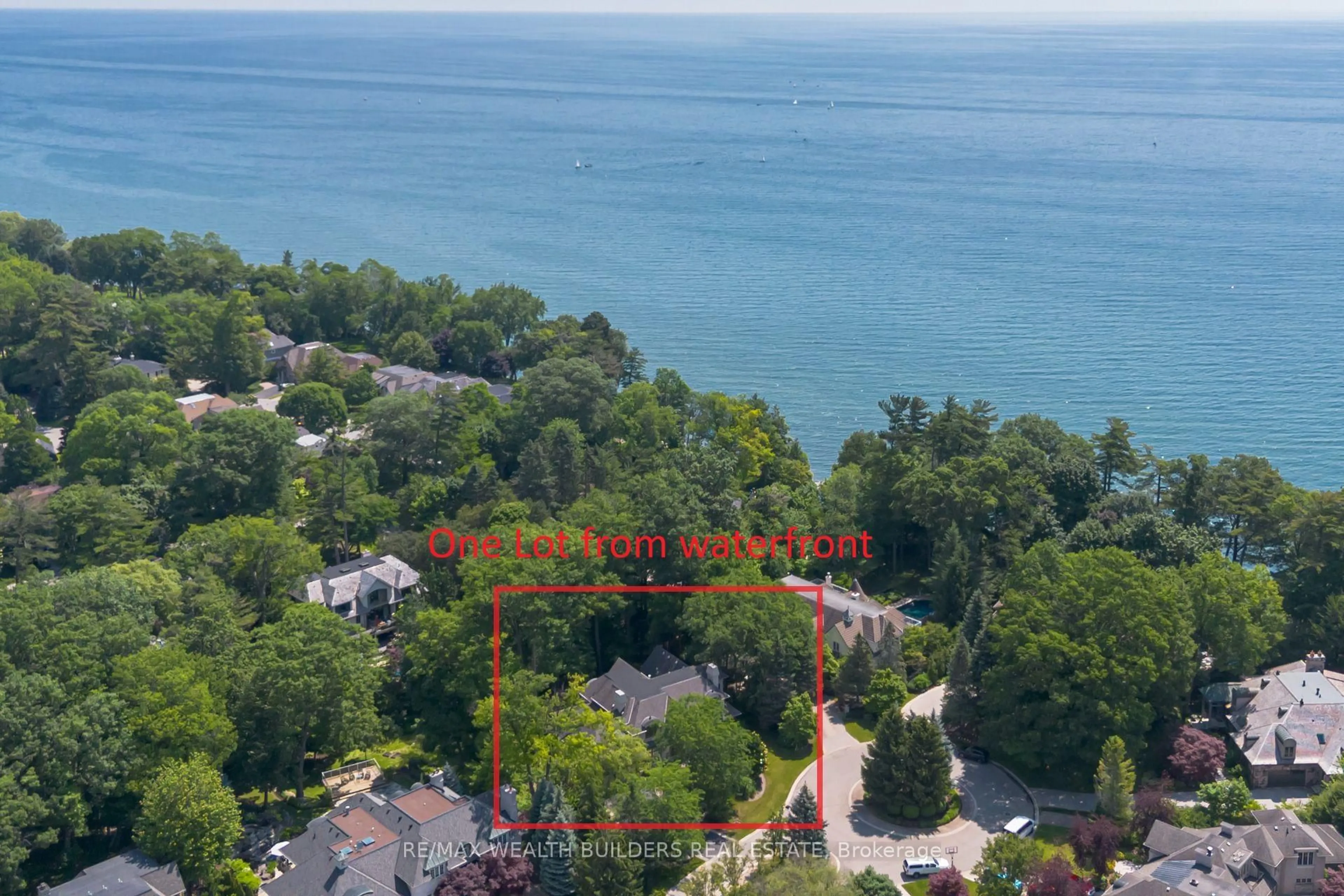 A pic from outside/outdoor area/front of a property/back of a property/a pic from drone, water/lake/river/ocean view for 45 Shorewood Pl, Oakville Ontario L6K 3Y3