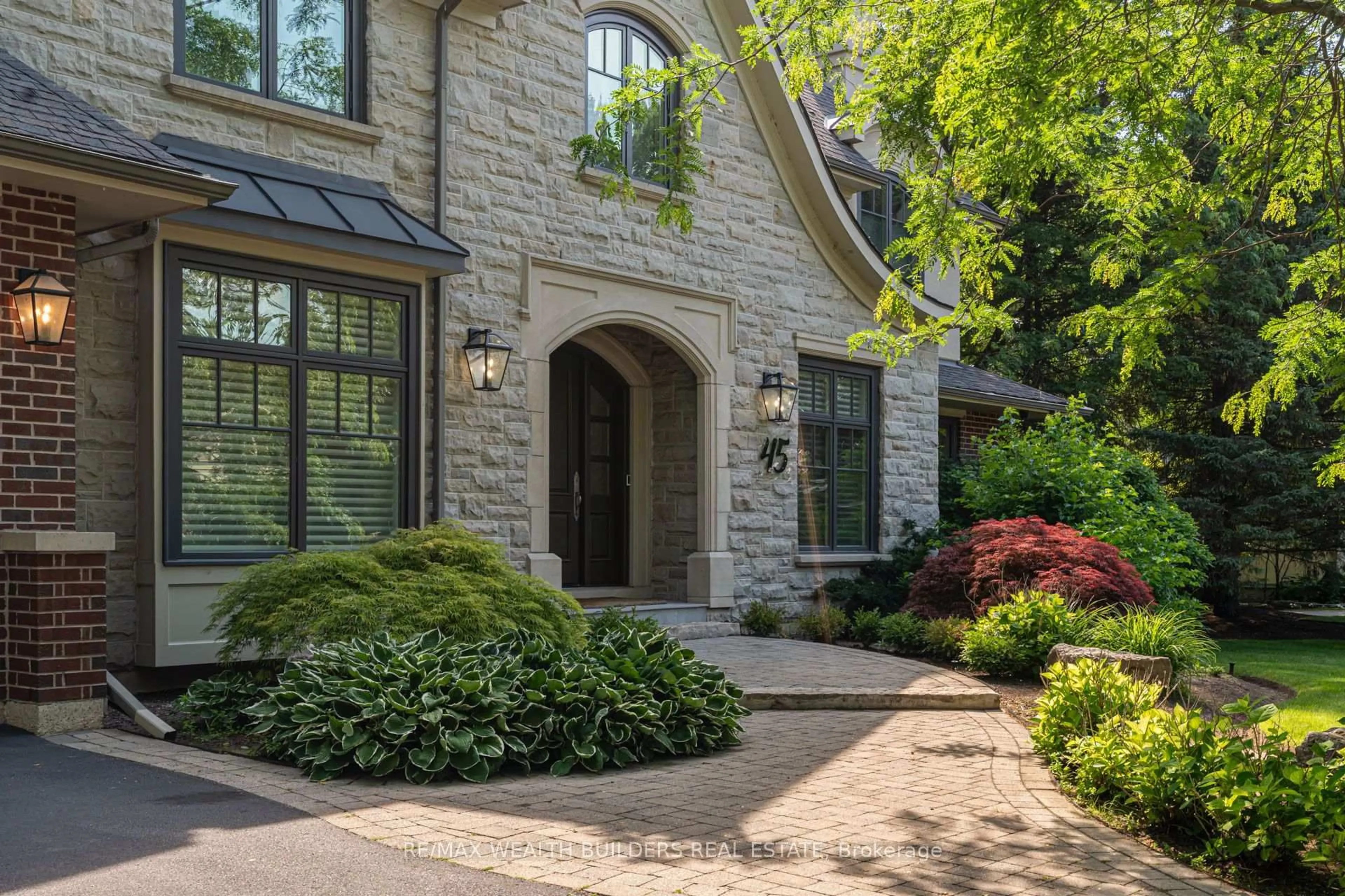 Home with brick exterior material, street for 45 Shorewood Pl, Oakville Ontario L6K 3Y3
