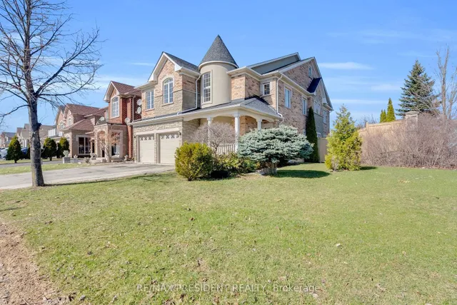 1 Crown Victoria Dr, Brampton 4