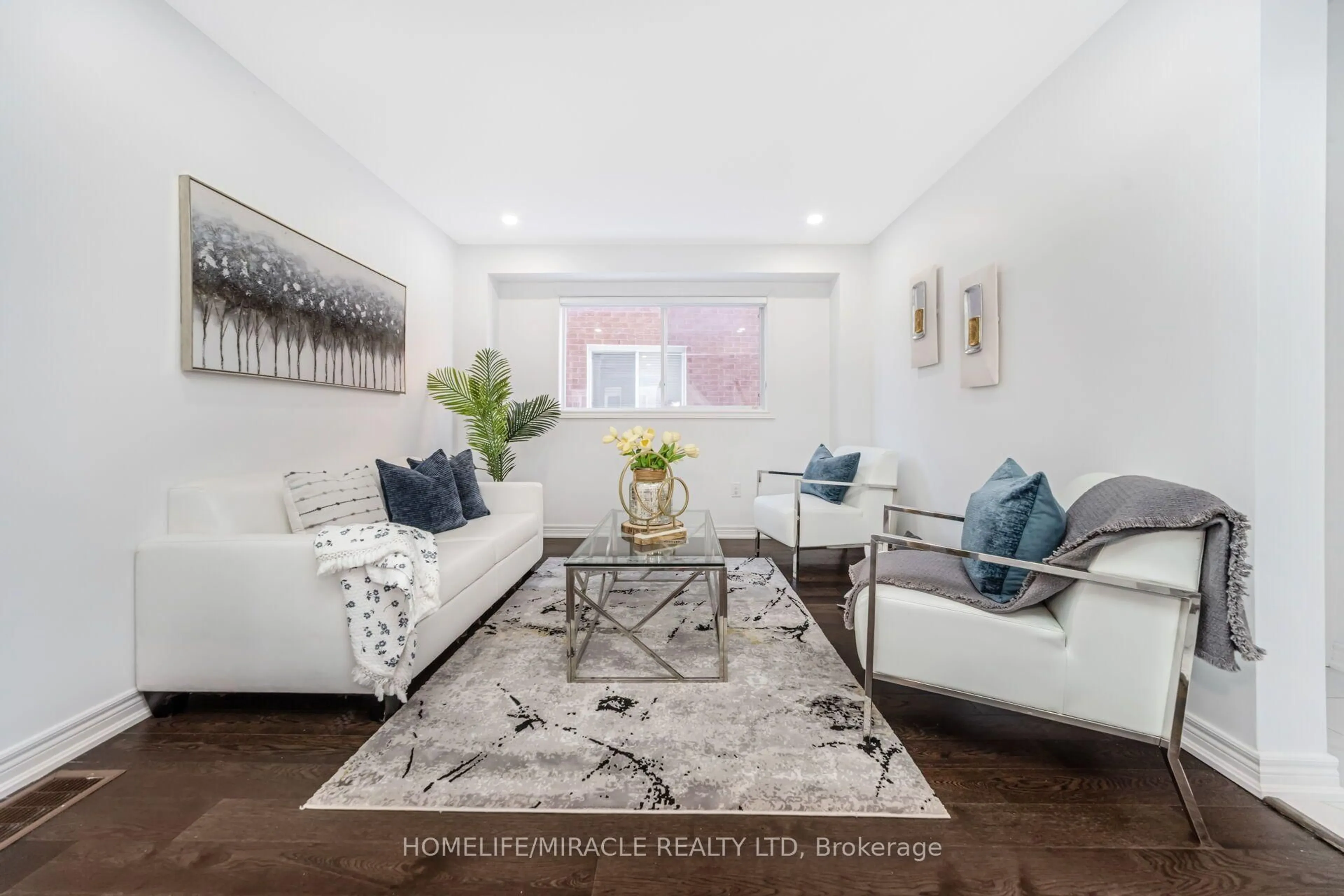 Living room with furniture, unknown for 49 Cross Country Blvd, Caledon Ontario L7E 2N6