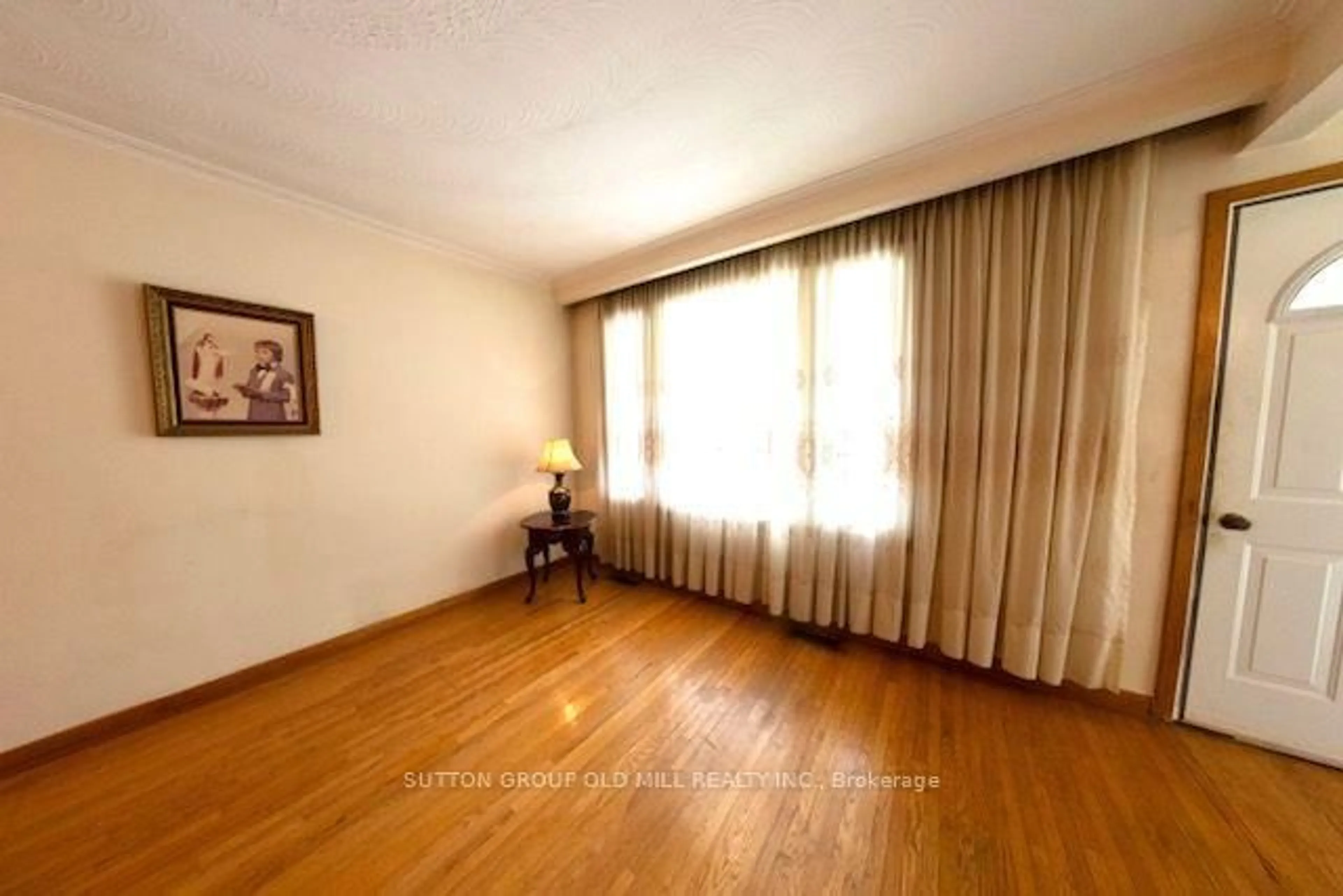 A pic of a room for 8 Richgrove Dr, Toronto Ontario M9R 2K9