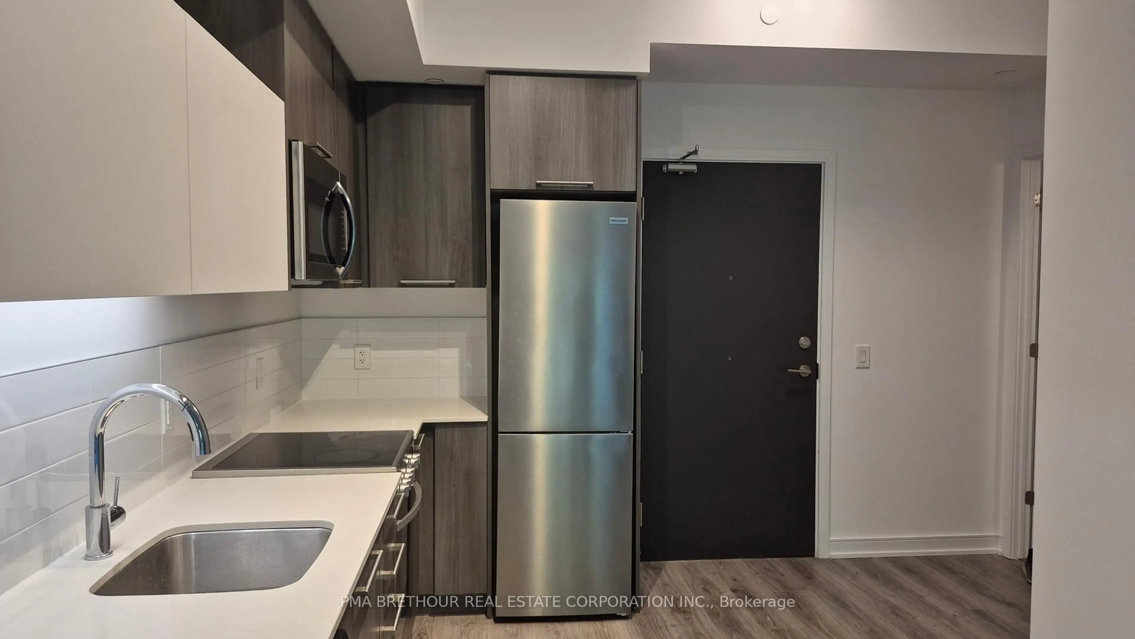 Standard kitchen, unknown for 25 Neighbourhood Lane #208, Toronto Ontario M8Y 0C4