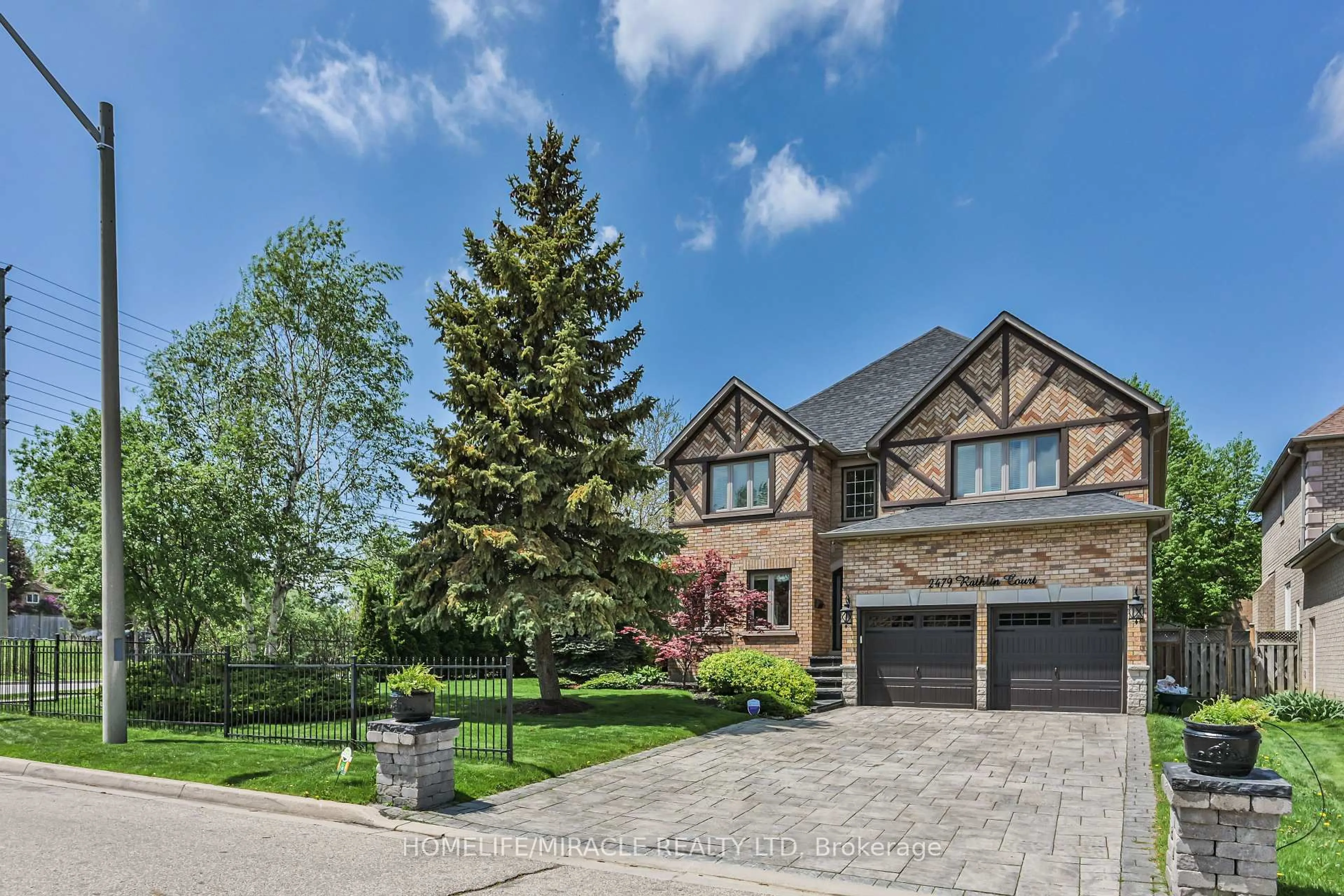 Home with brick exterior material, street for 2479 Rathlin Crt, Mississauga Ontario L5K 2S4
