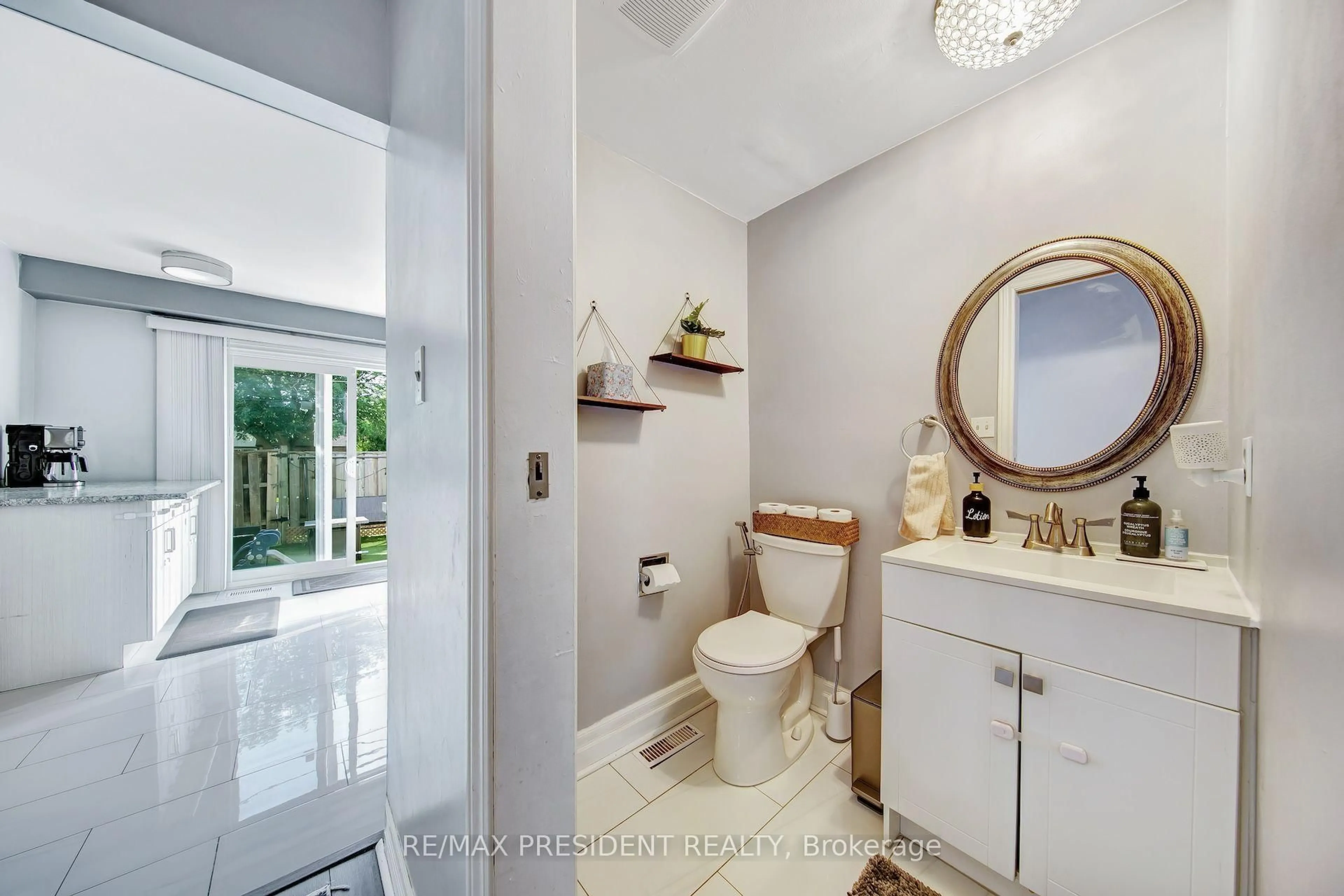 Contemporary bathroom, ceramic/tile floor for 7080 Copenhagen Rd #9, Mississauga Ontario L5N 2C9