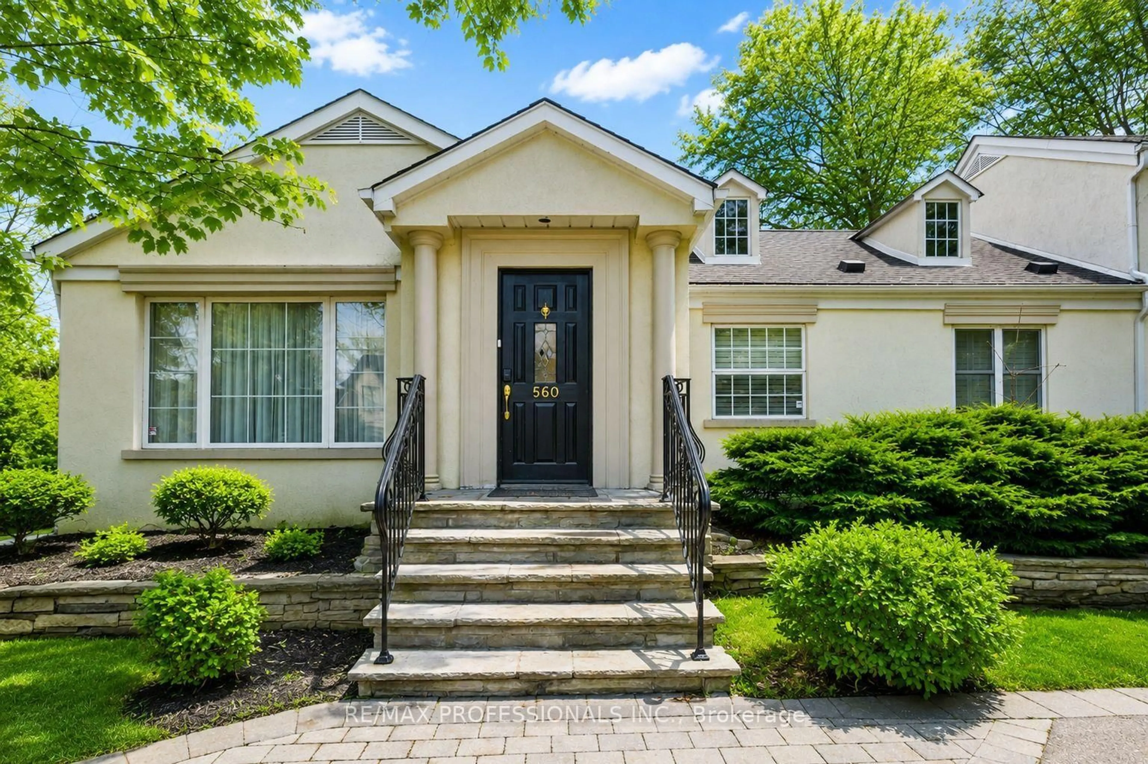 Unknown for 560 Meadow Wood Rd, Mississauga Ontario L5J 2S3