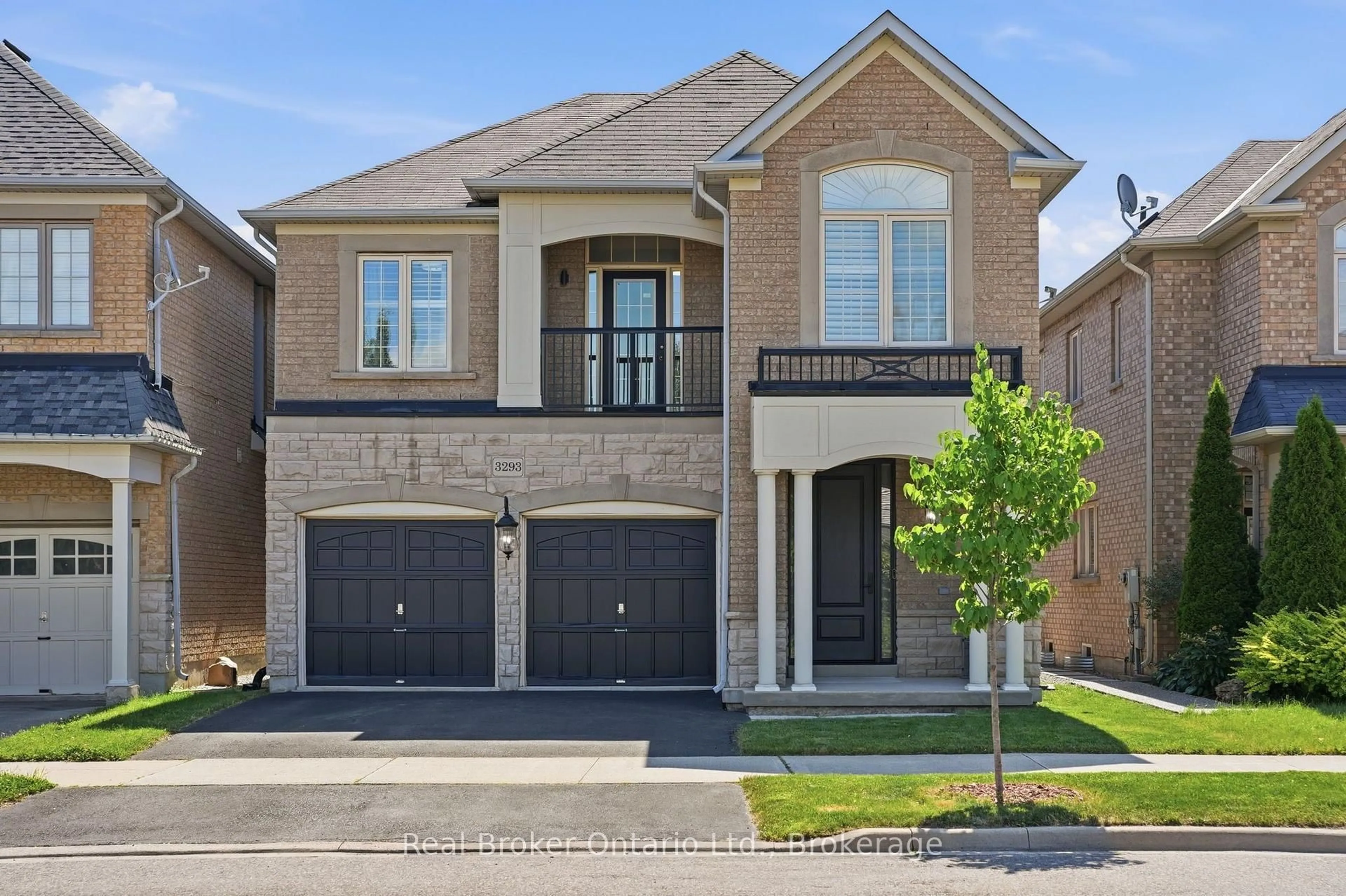 Home with brick exterior material, street for 3293 Steeplechase Dr, Burlington Ontario L7M 0N7