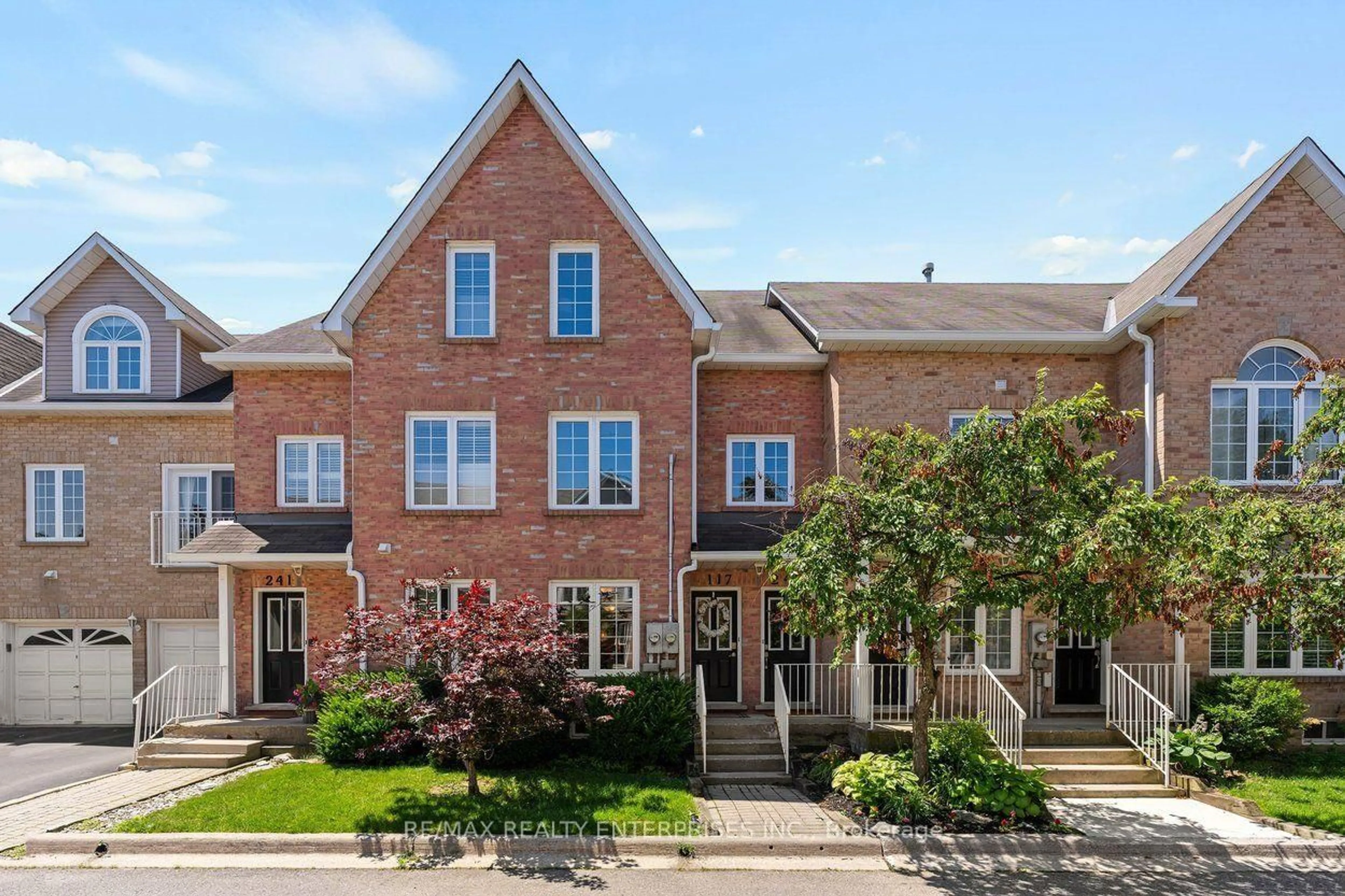 Home with brick exterior material, street for 2055 Walkers Line #117, Burlington Ontario L7M 4B5