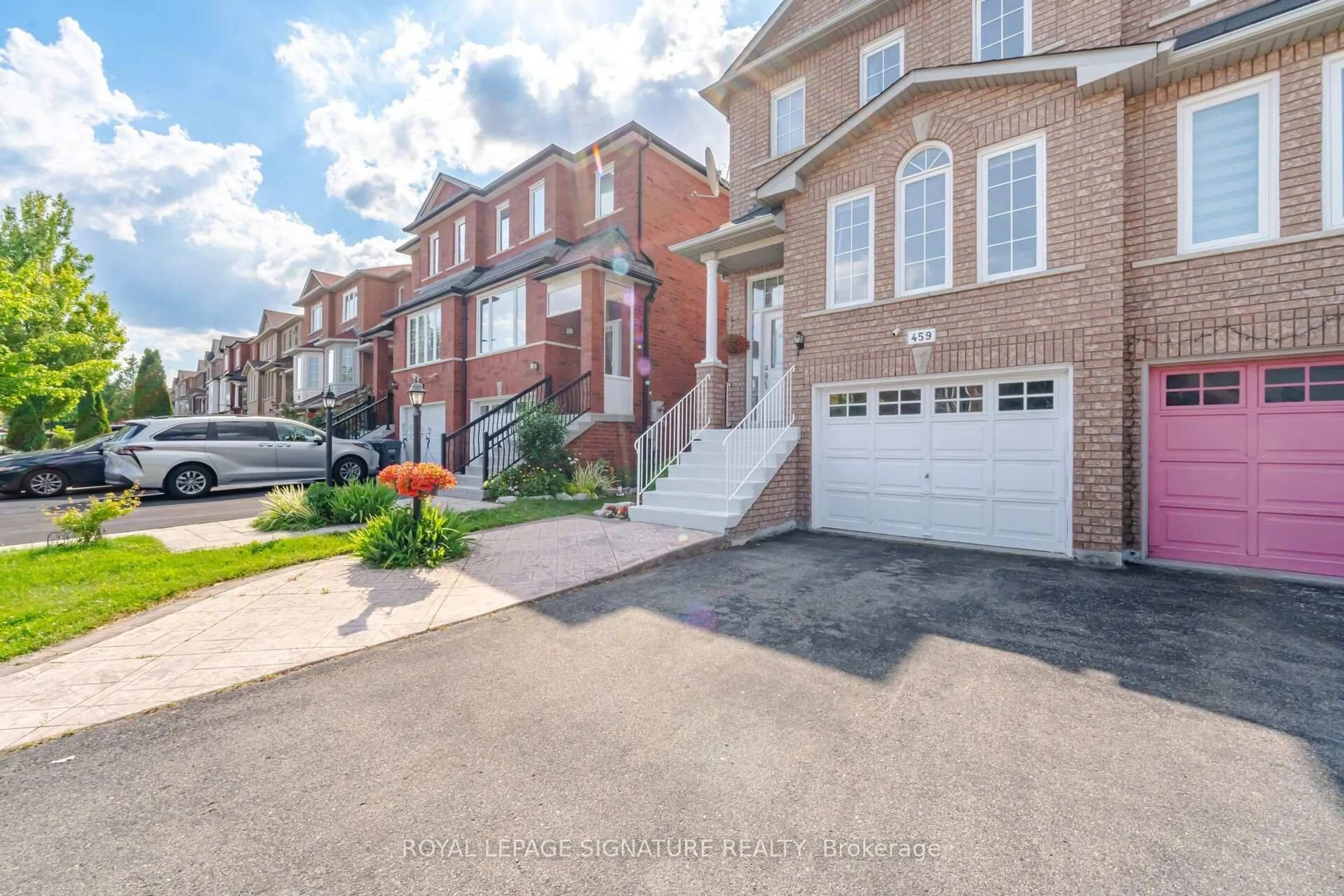 Home with brick exterior material, street for 459 Wildgrass Rd, Mississauga Ontario L5B 4H5