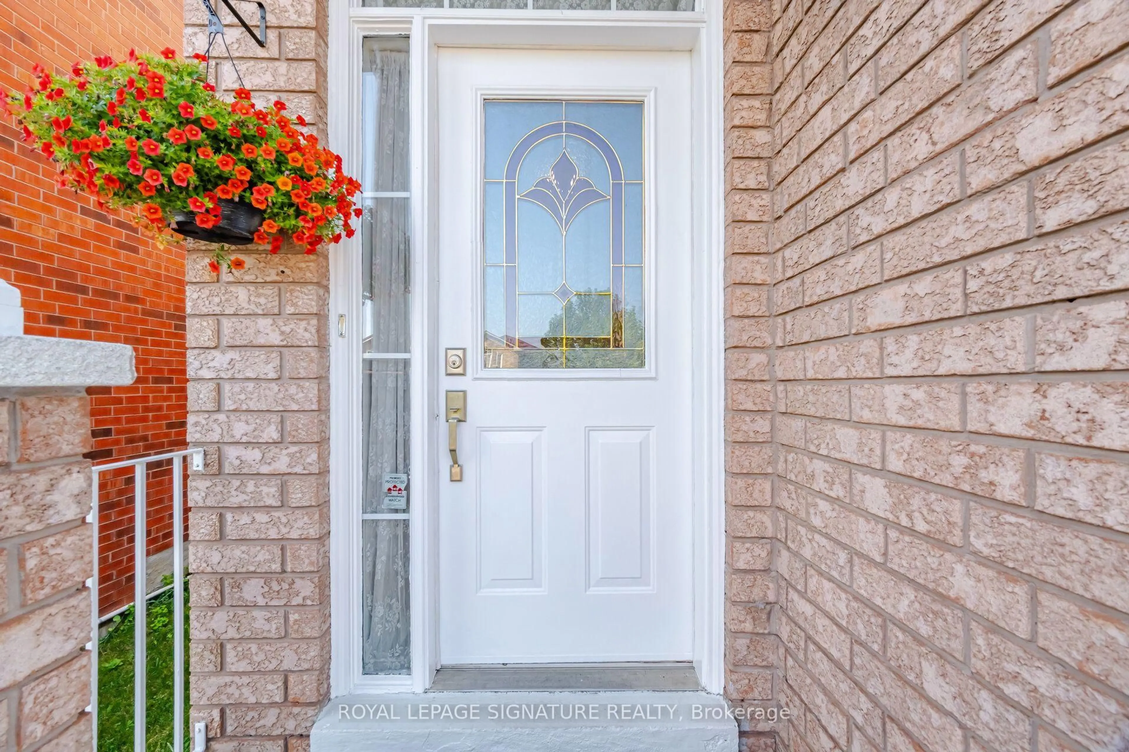 Indoor entryway for 459 Wildgrass Rd, Mississauga Ontario L5B 4H5
