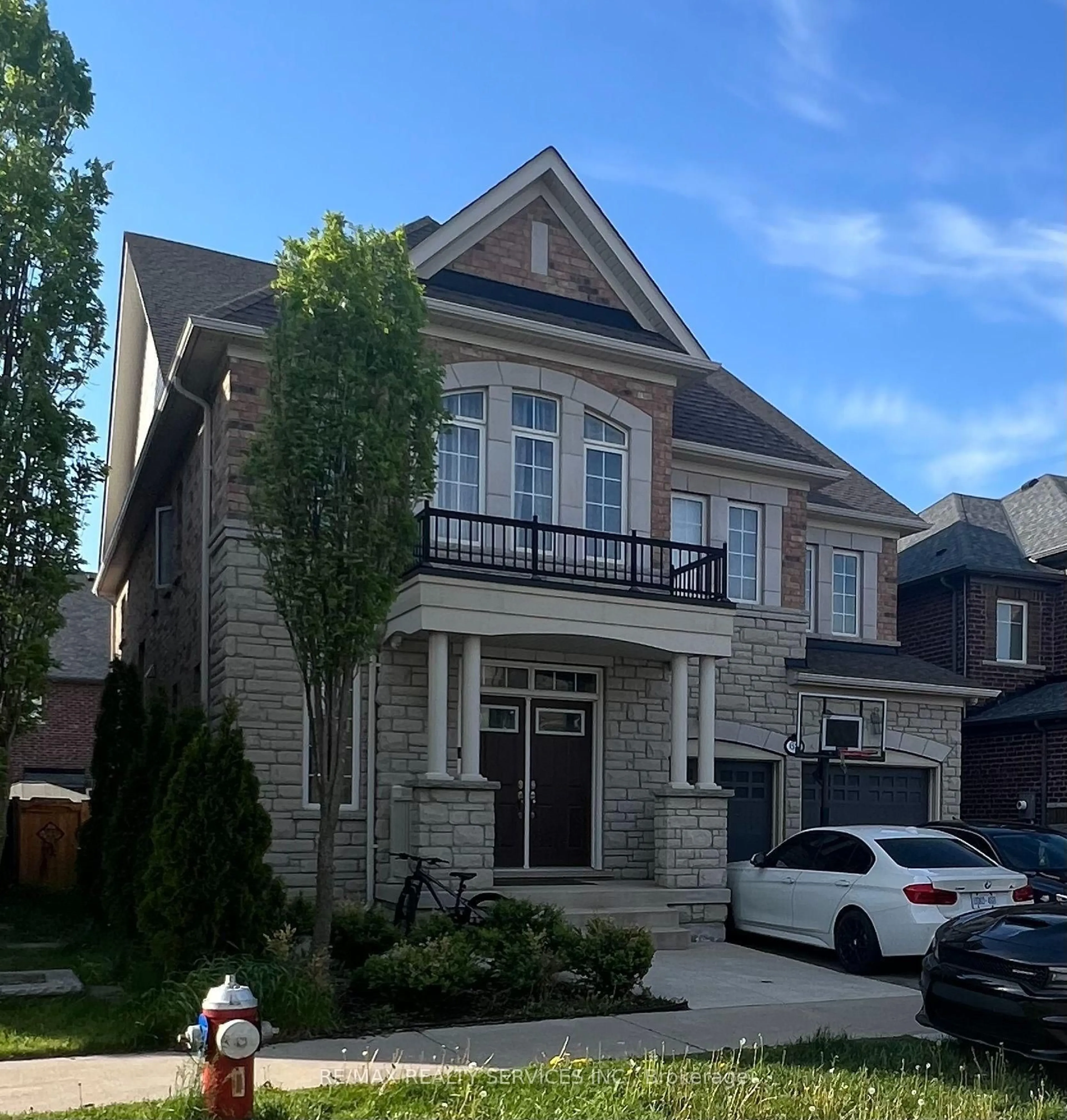Home with brick exterior material, street for 62 Fallview Circ, Caledon Ontario L7C 3V4