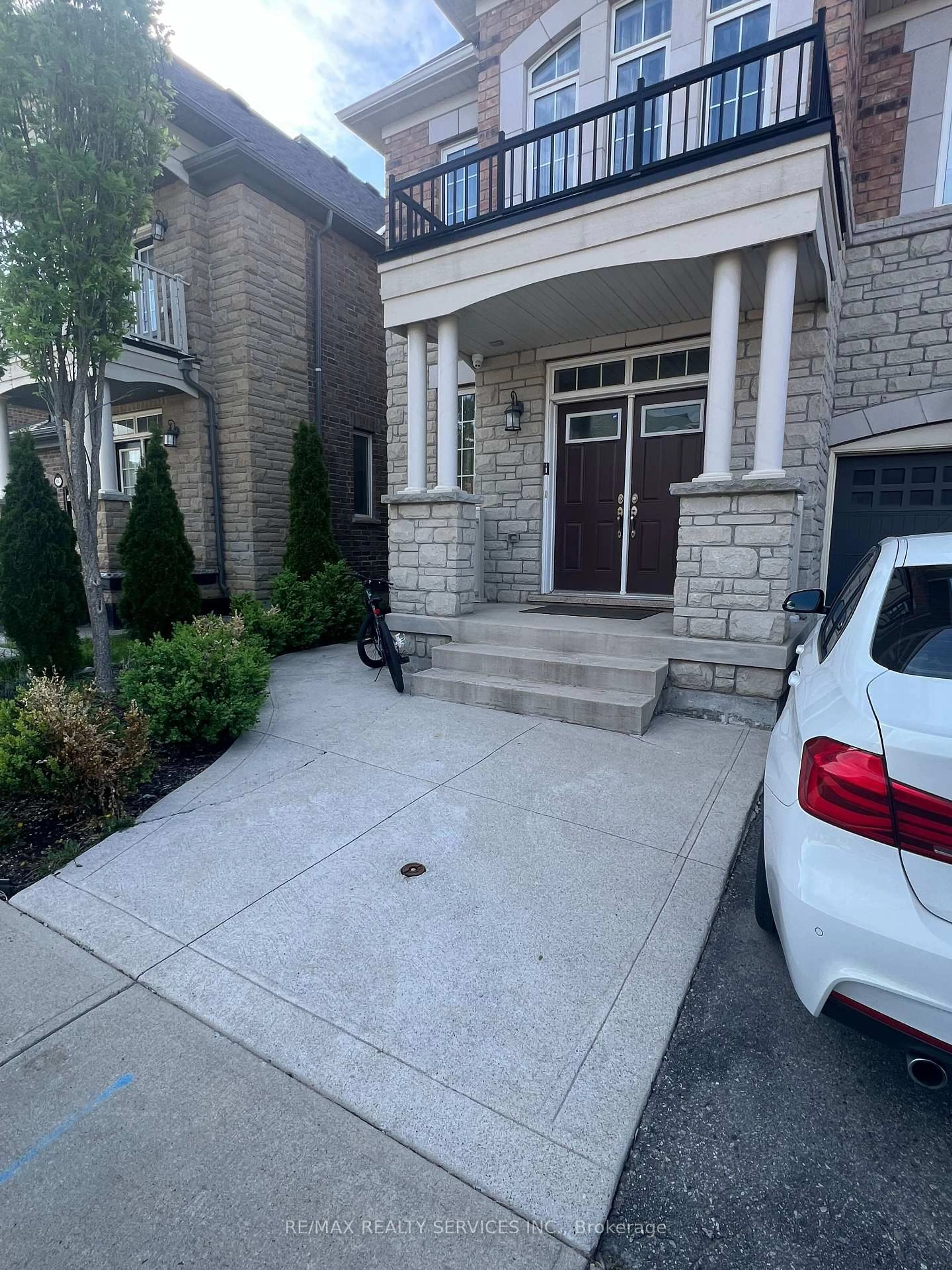 Unknown for 62 Fallview Circ, Caledon Ontario L7C 3V4
