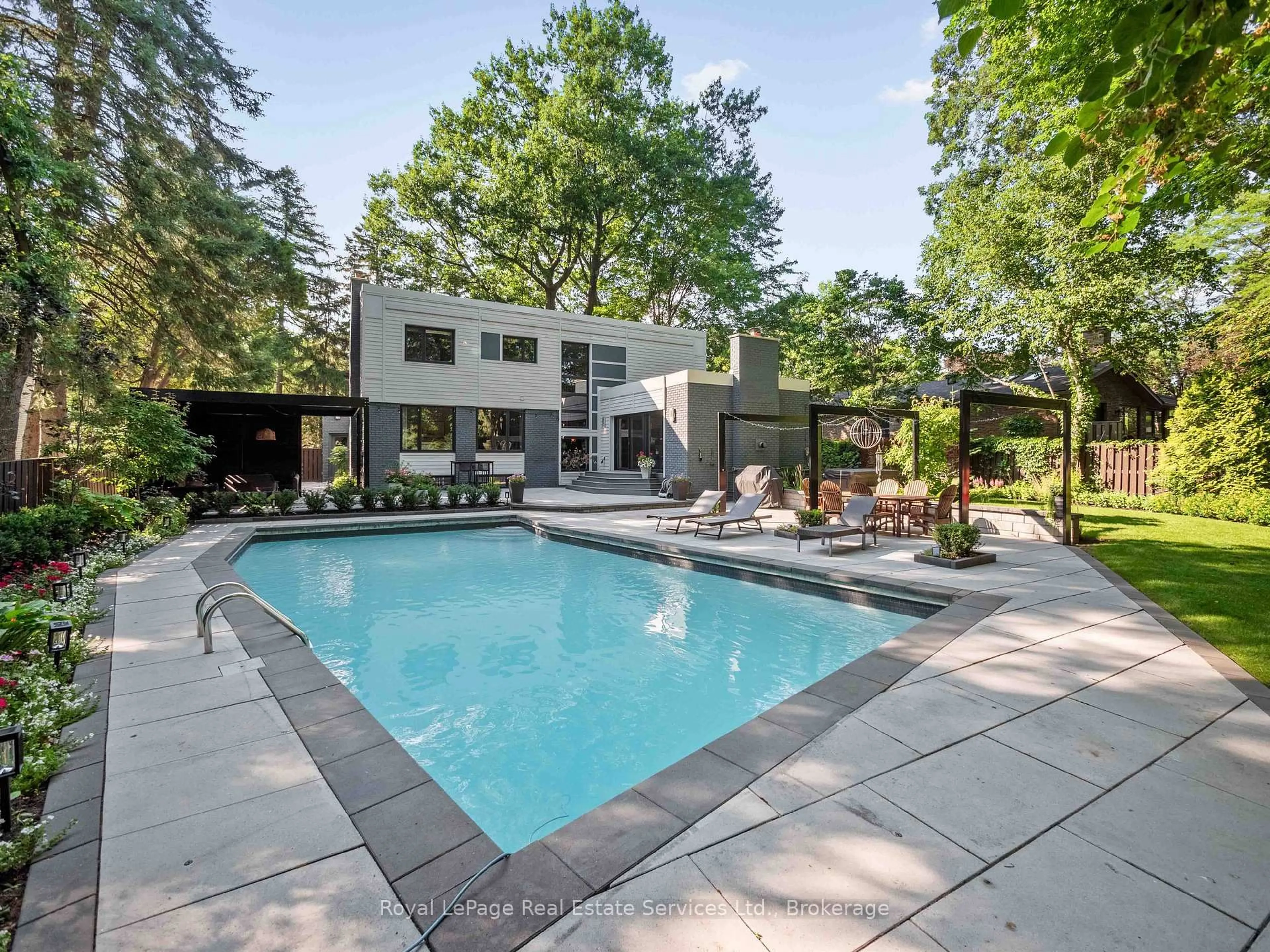 Pool for 1179 Carey Rd, Oakville Ontario L6J 2E3