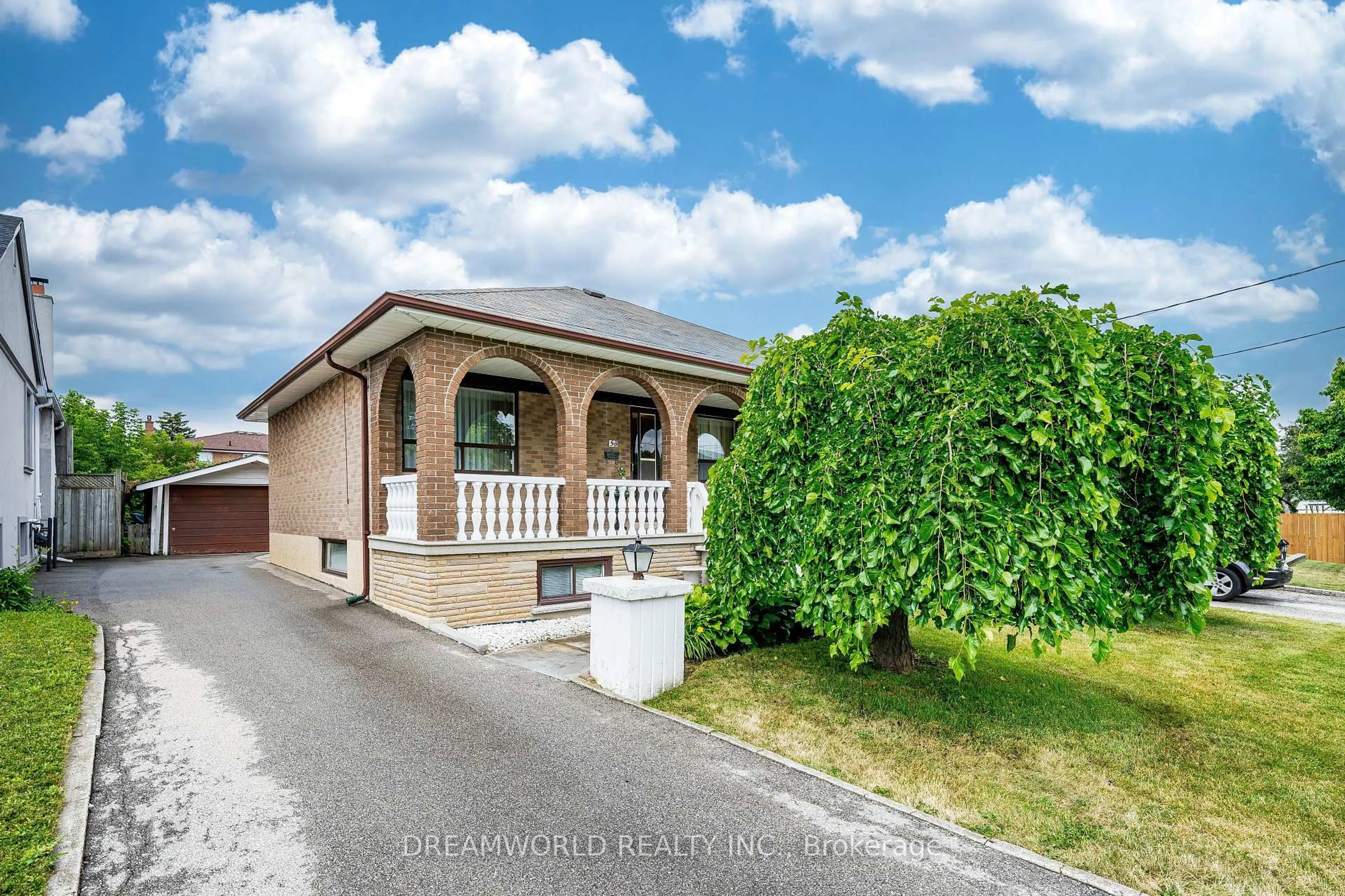 A pic from outside/outdoor area/front of a property/back of a property/a pic from drone, street for 53 Compton Cres, Toronto Ontario M3M 2C3