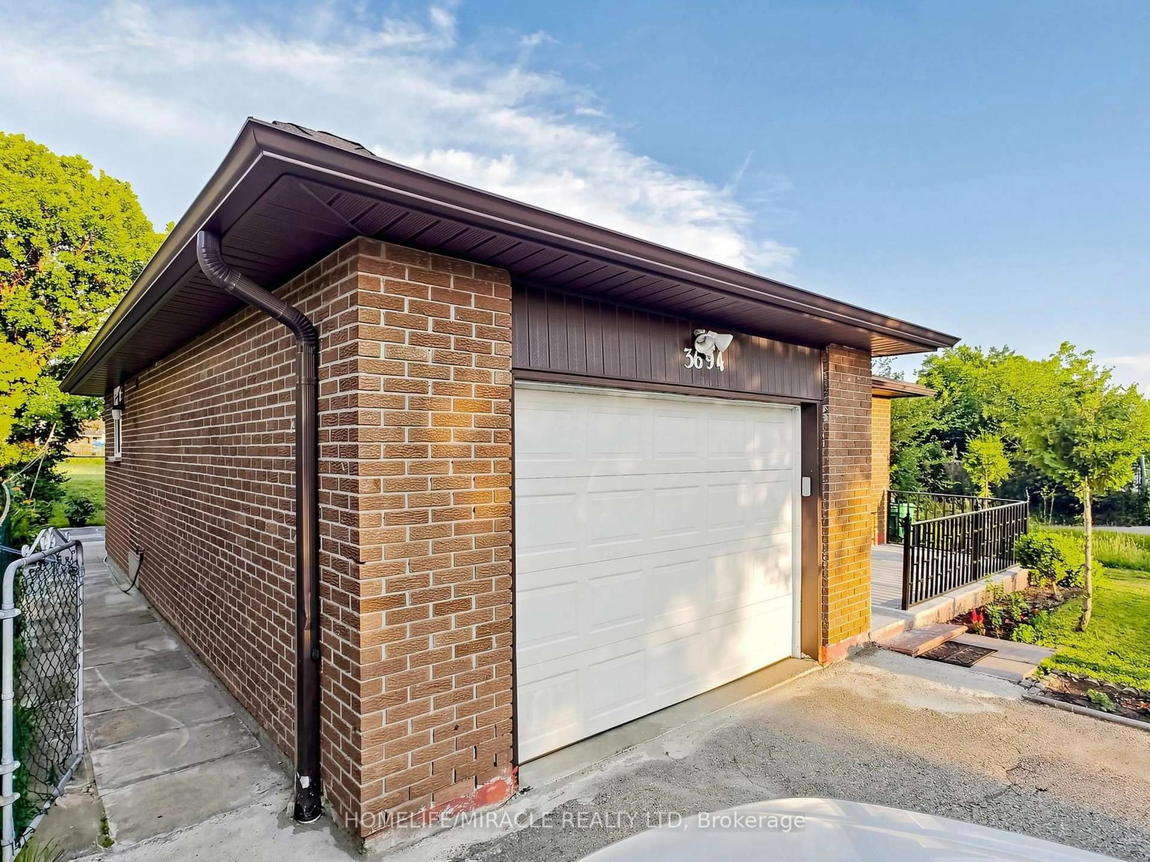 Home with brick exterior material, street for 3694 Brandon Gate Dr, Mississauga Ontario L4T 3M8