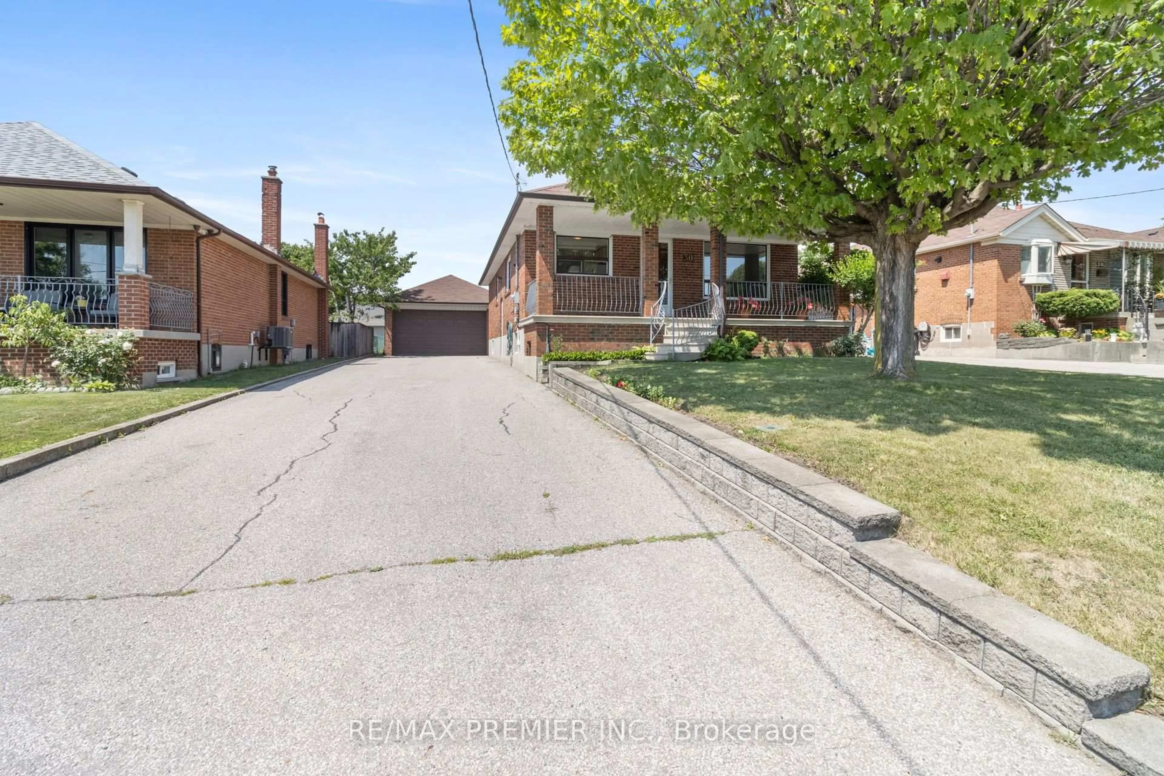 Home with brick exterior material, street for 30 Forthbridge Cres, Toronto Ontario M3M 2A1