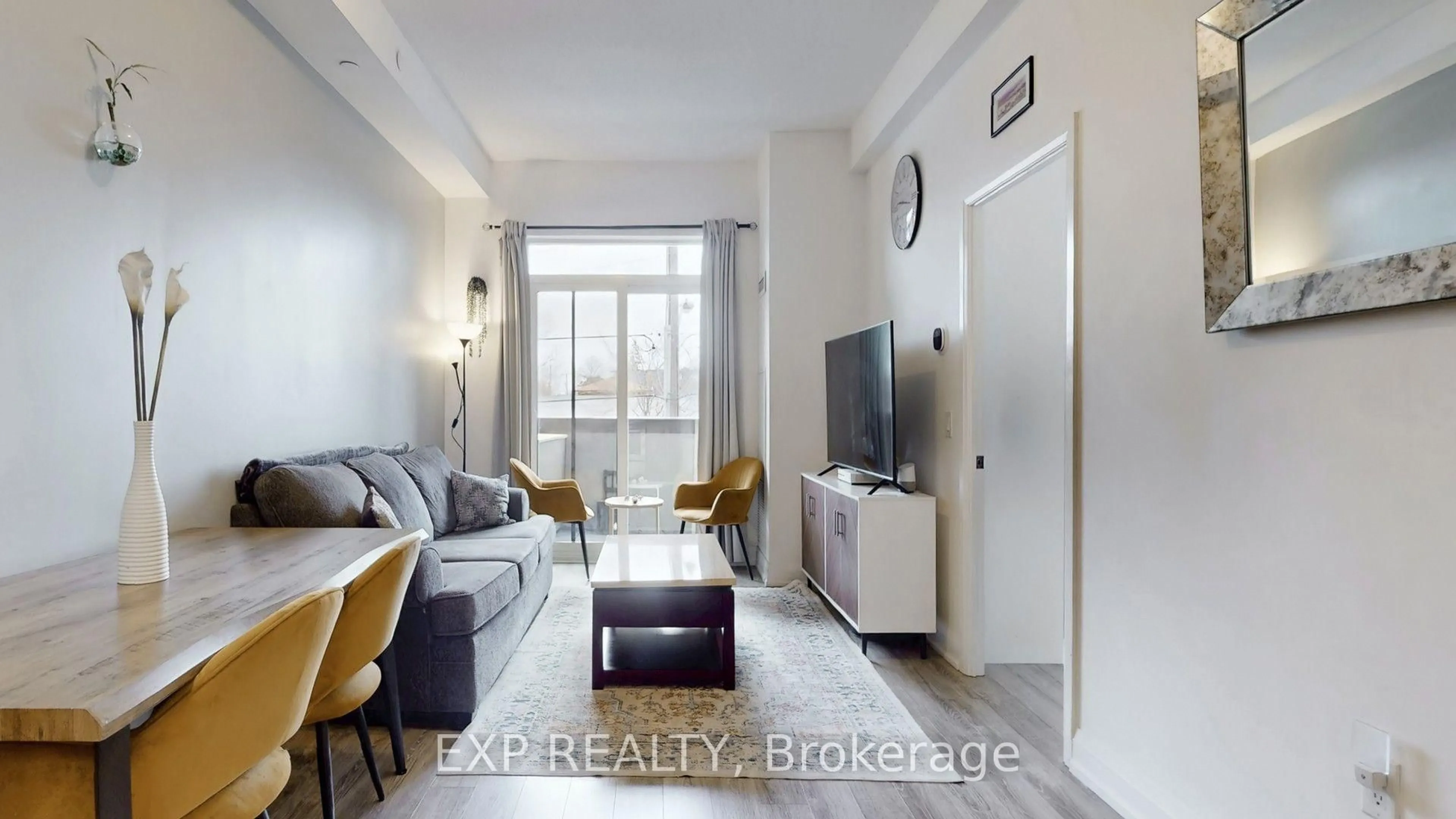 Living room with furniture, unknown for 2800 Keele St #206, Toronto Ontario M3M 0B8