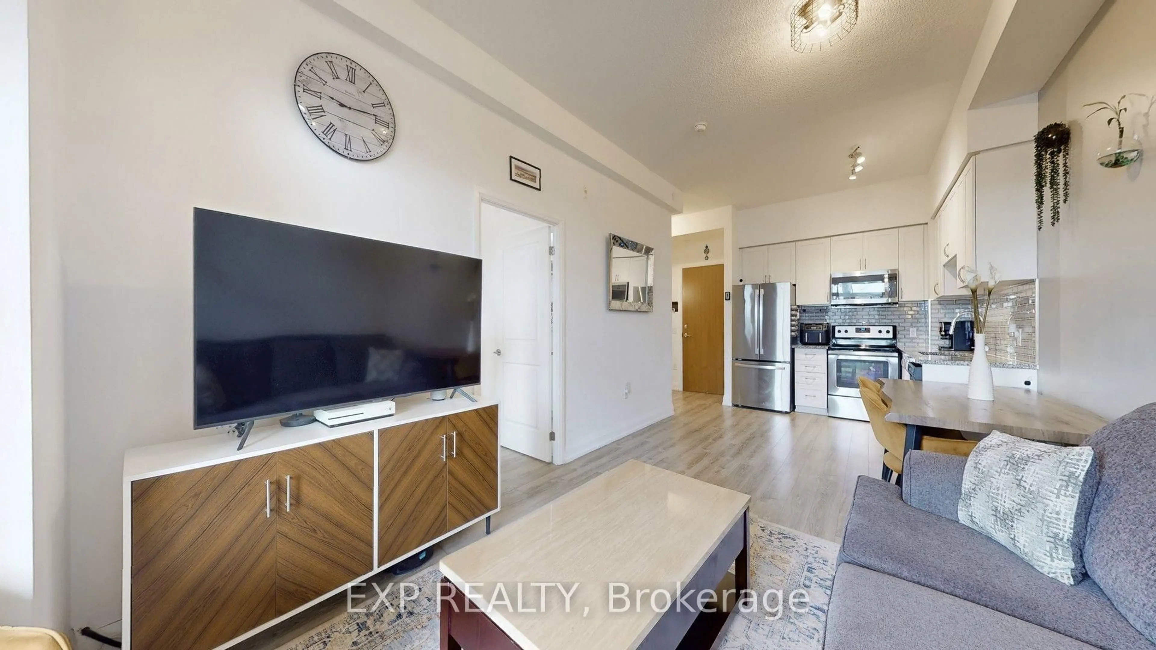 Unknown for 2800 Keele St #206, Toronto Ontario M3M 0B8