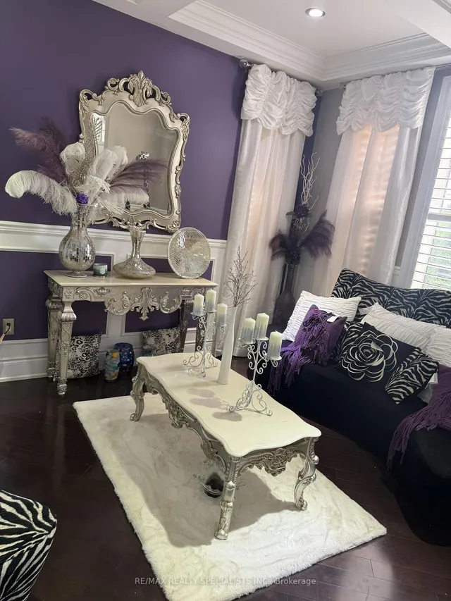 4 Burlwood Rd, Brampton 2
