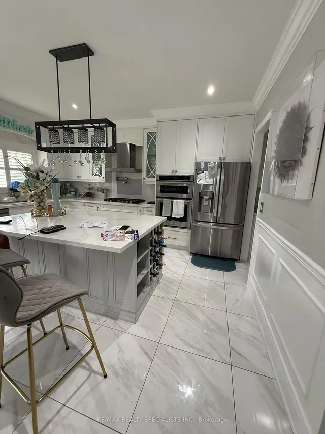 4 Burlwood Rd, Brampton 4