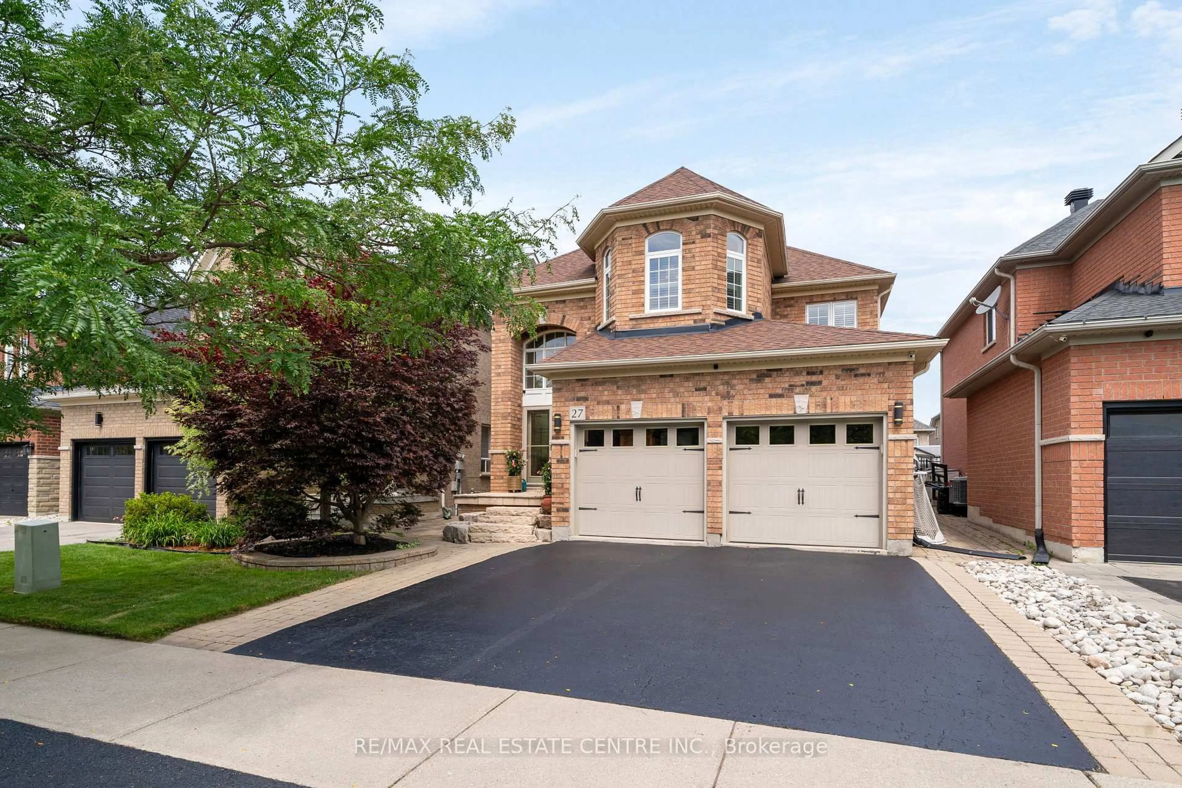 Home with brick exterior material, street for 27 Milfoil St, Halton Hills Ontario L7G 6M5