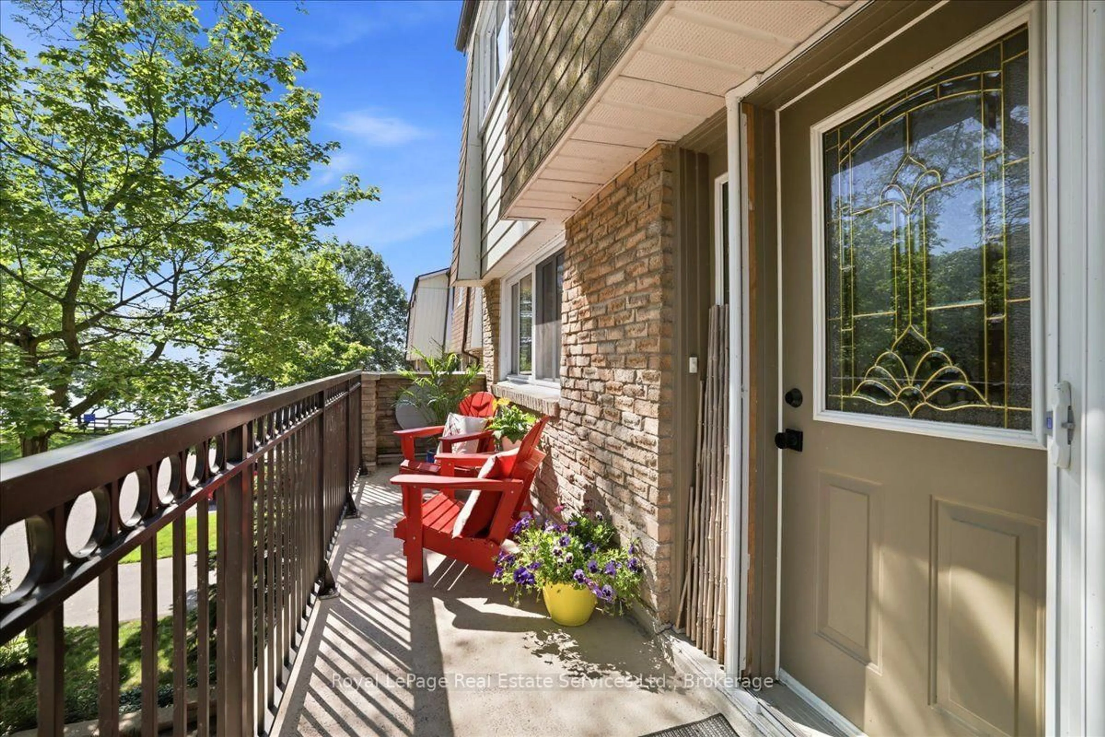 Patio, street for 2120 Marine Dr #5, Oakville Ontario L6L 1B7