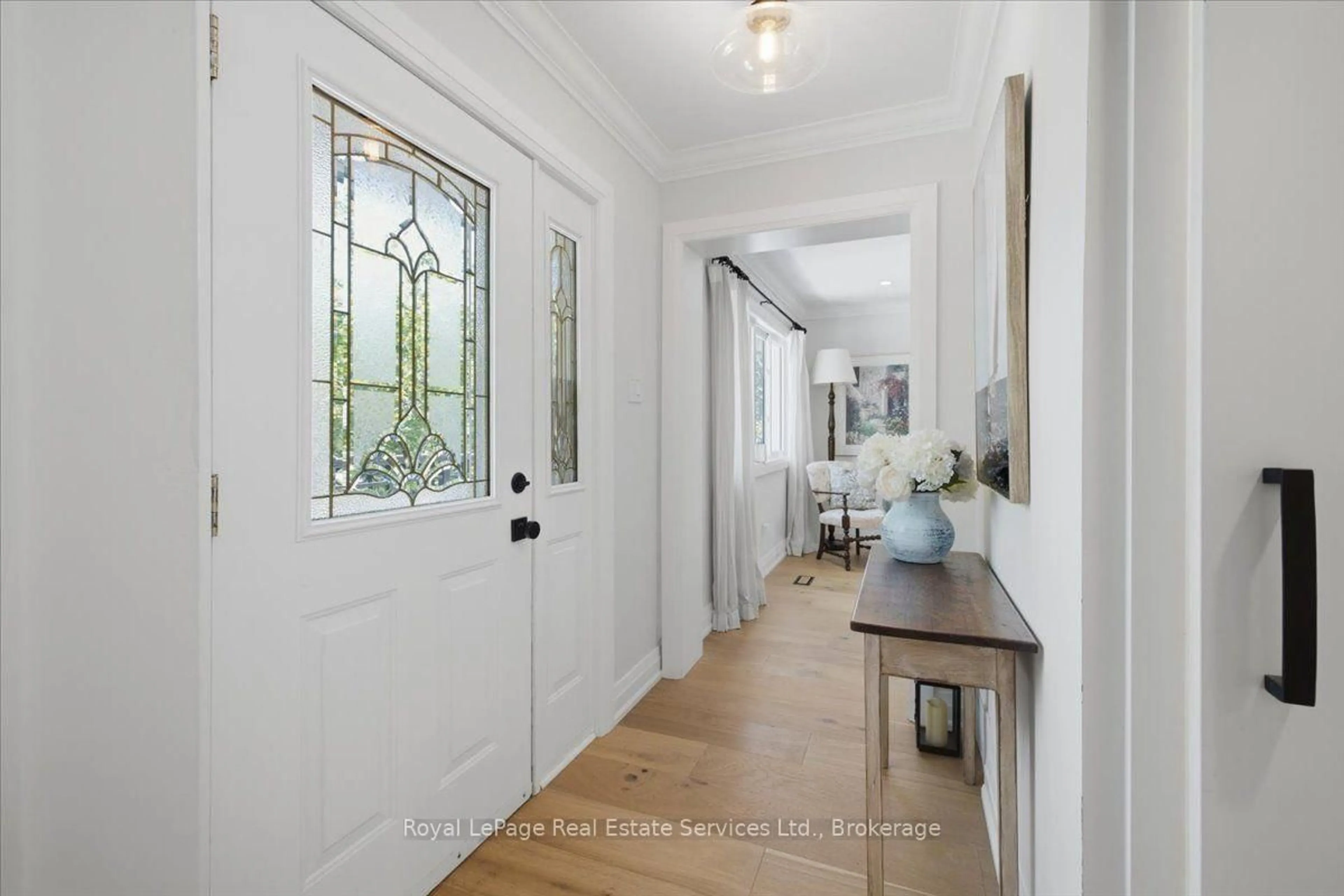 Indoor entryway for 2120 Marine Dr #5, Oakville Ontario L6L 1B7