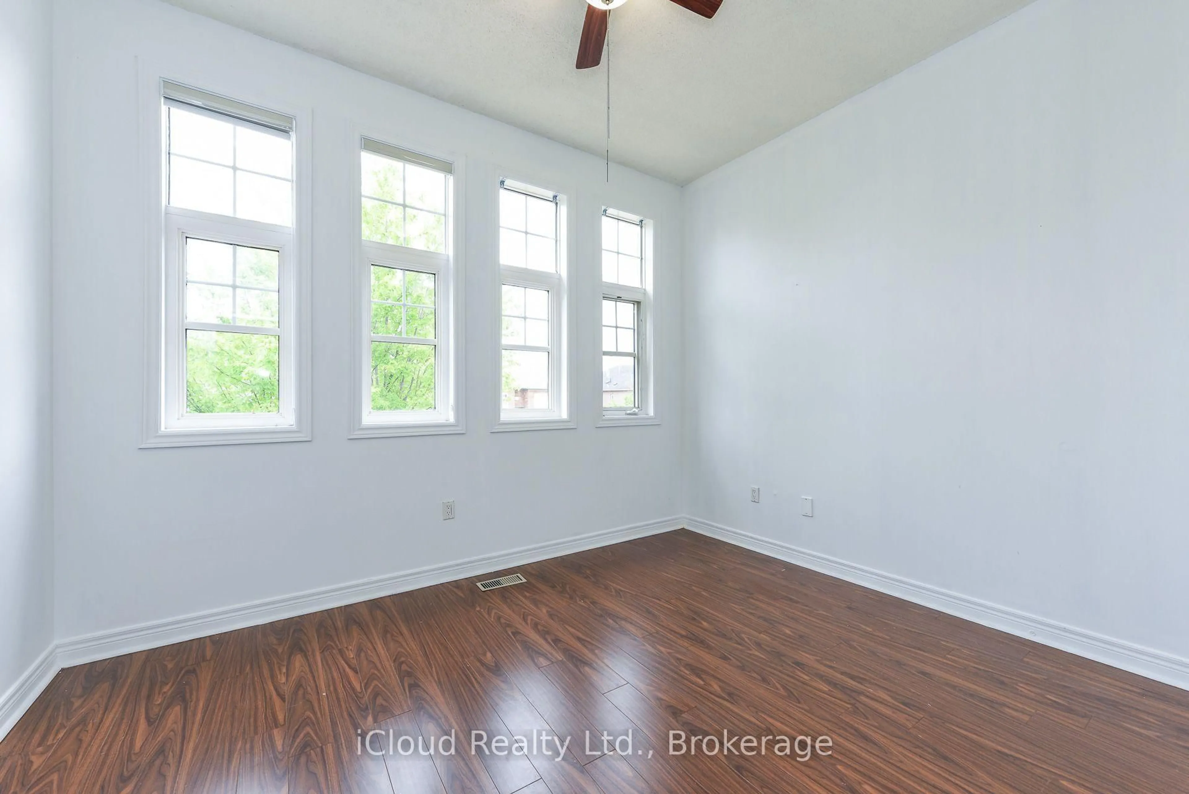 A pic of a room for 48 Ashdale Rd, Brampton Ontario L6Y 5M9