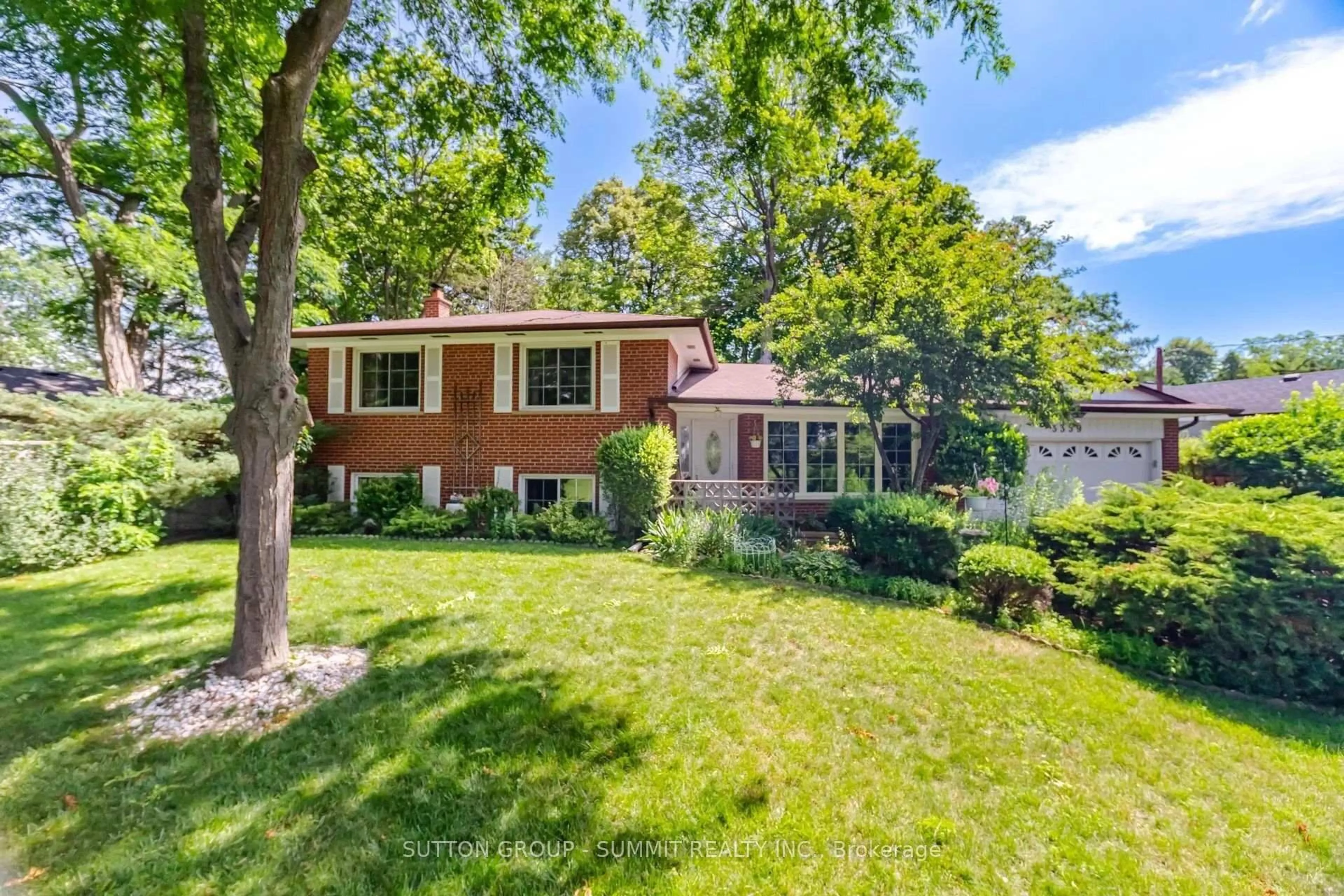 Home with brick exterior material, street for 3359 Enniskillen Circ, Mississauga Ontario L5C 2M9