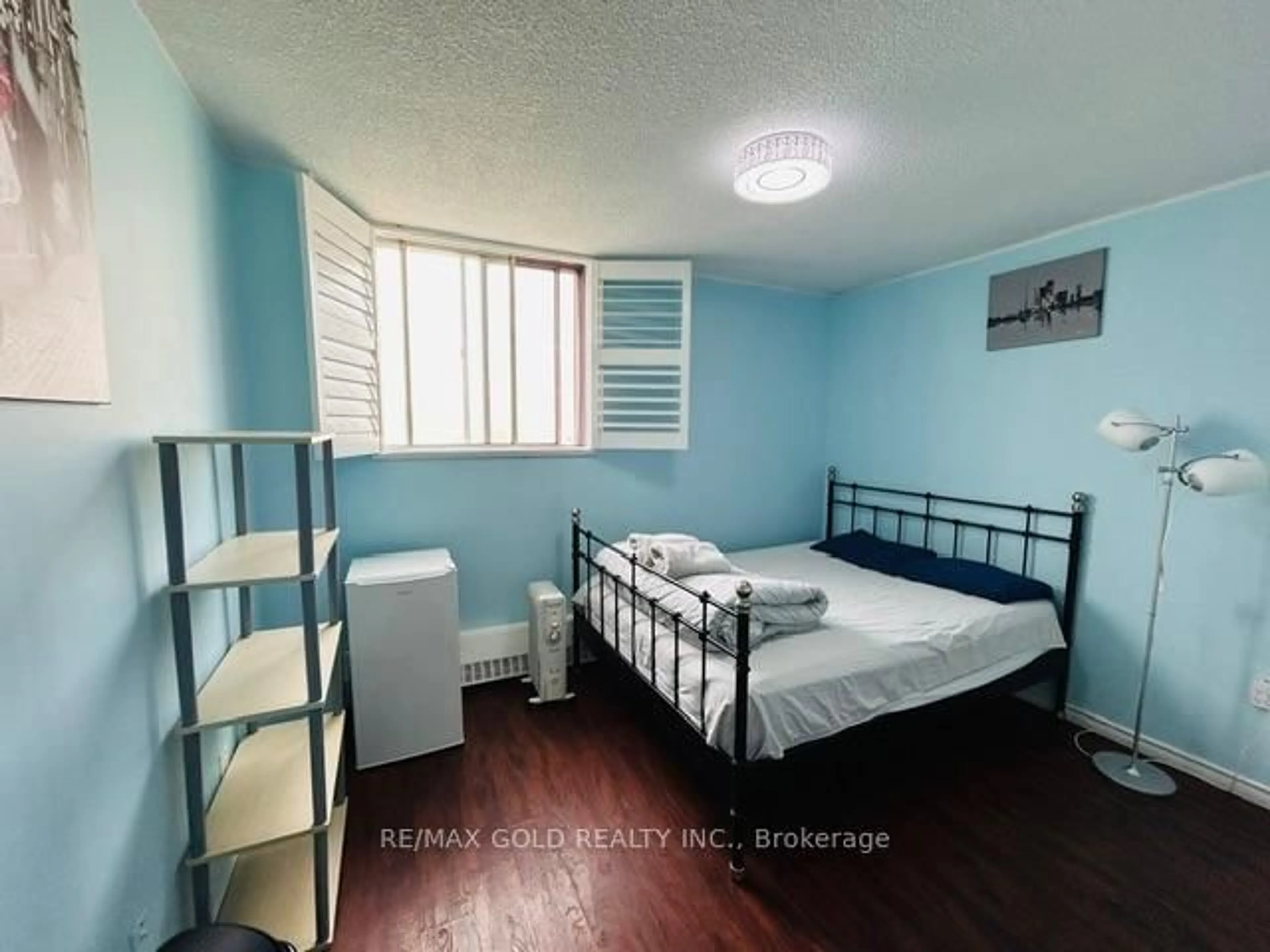 A pic of a room for 50 Lotherton Pkwy #814, Toronto Ontario M6B 2G8