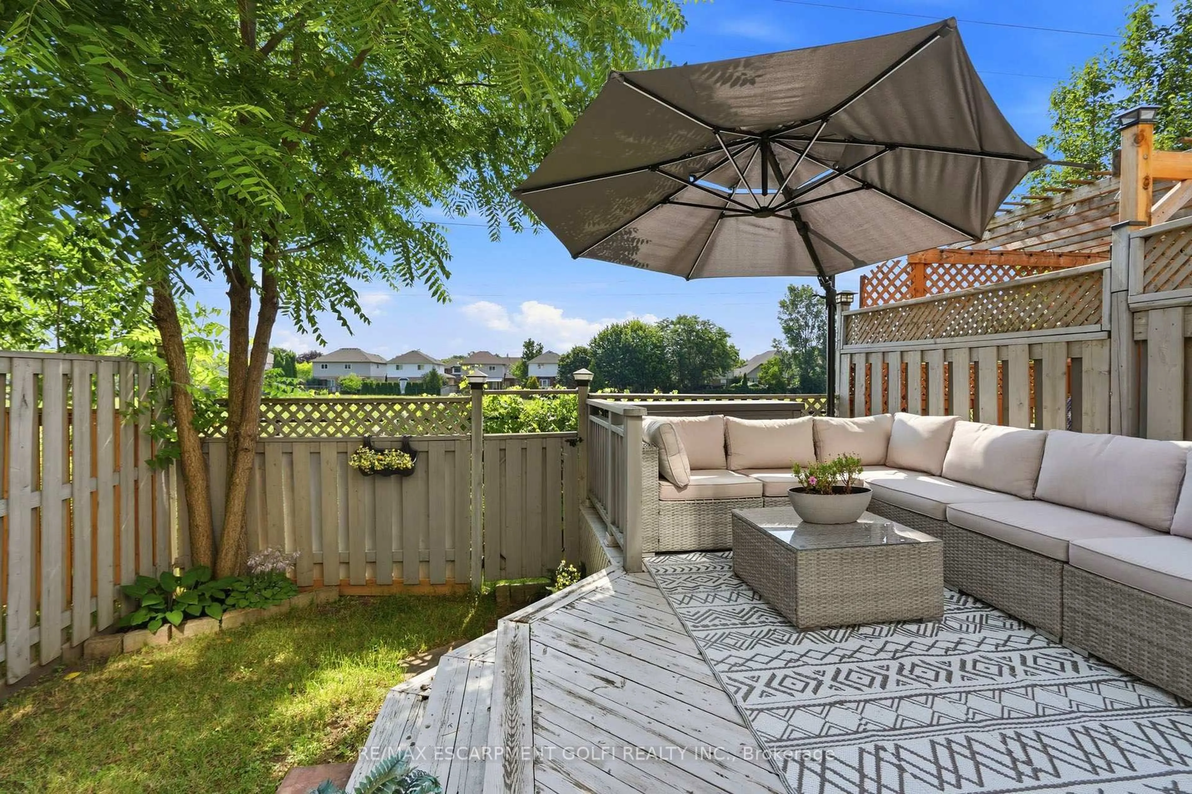 Patio, street for 2871 Darien Rd #30, Burlington Ontario L7M 4R6