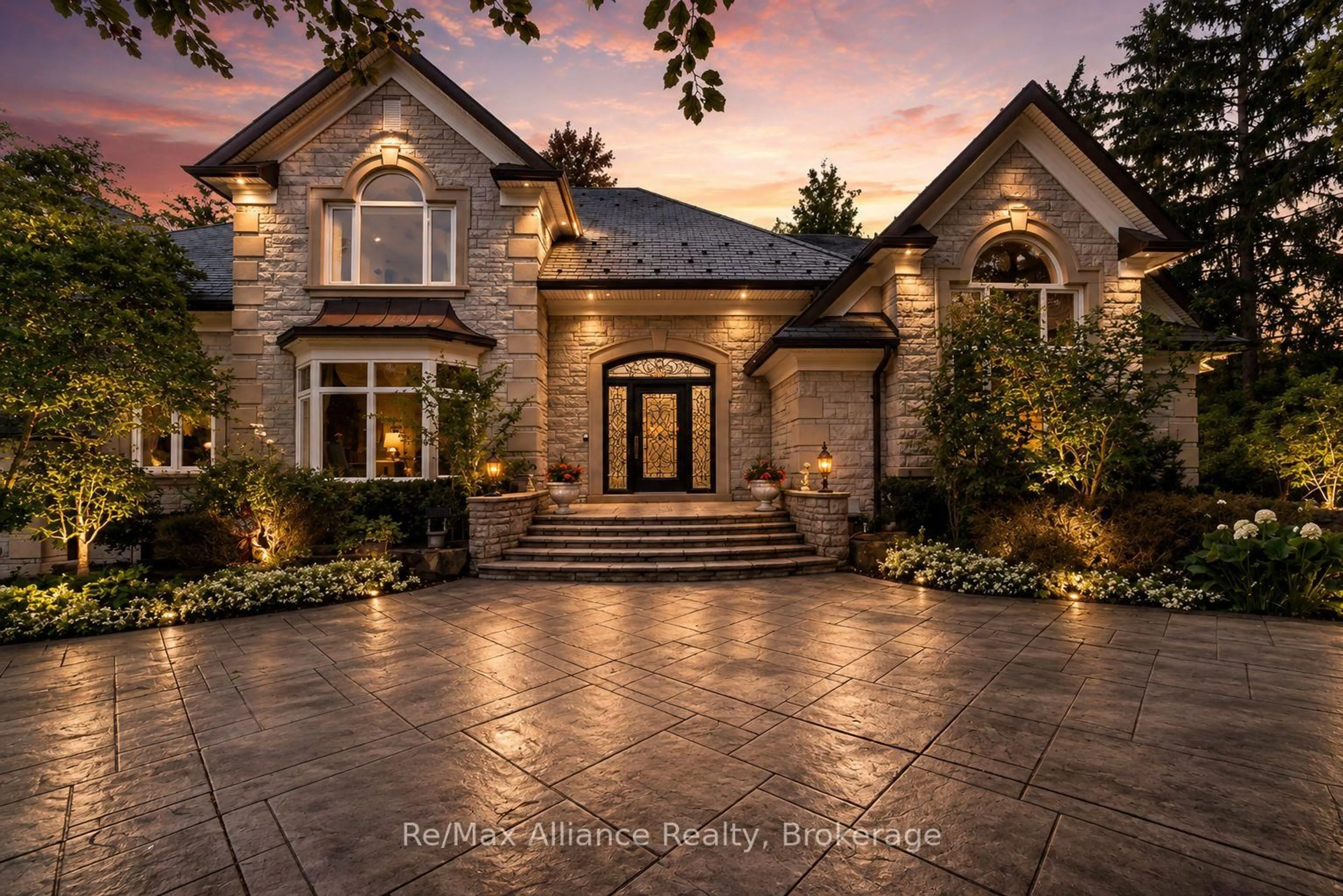 Unknown for 1024 Linbrook Rd, Oakville Ontario L6J 2L1
