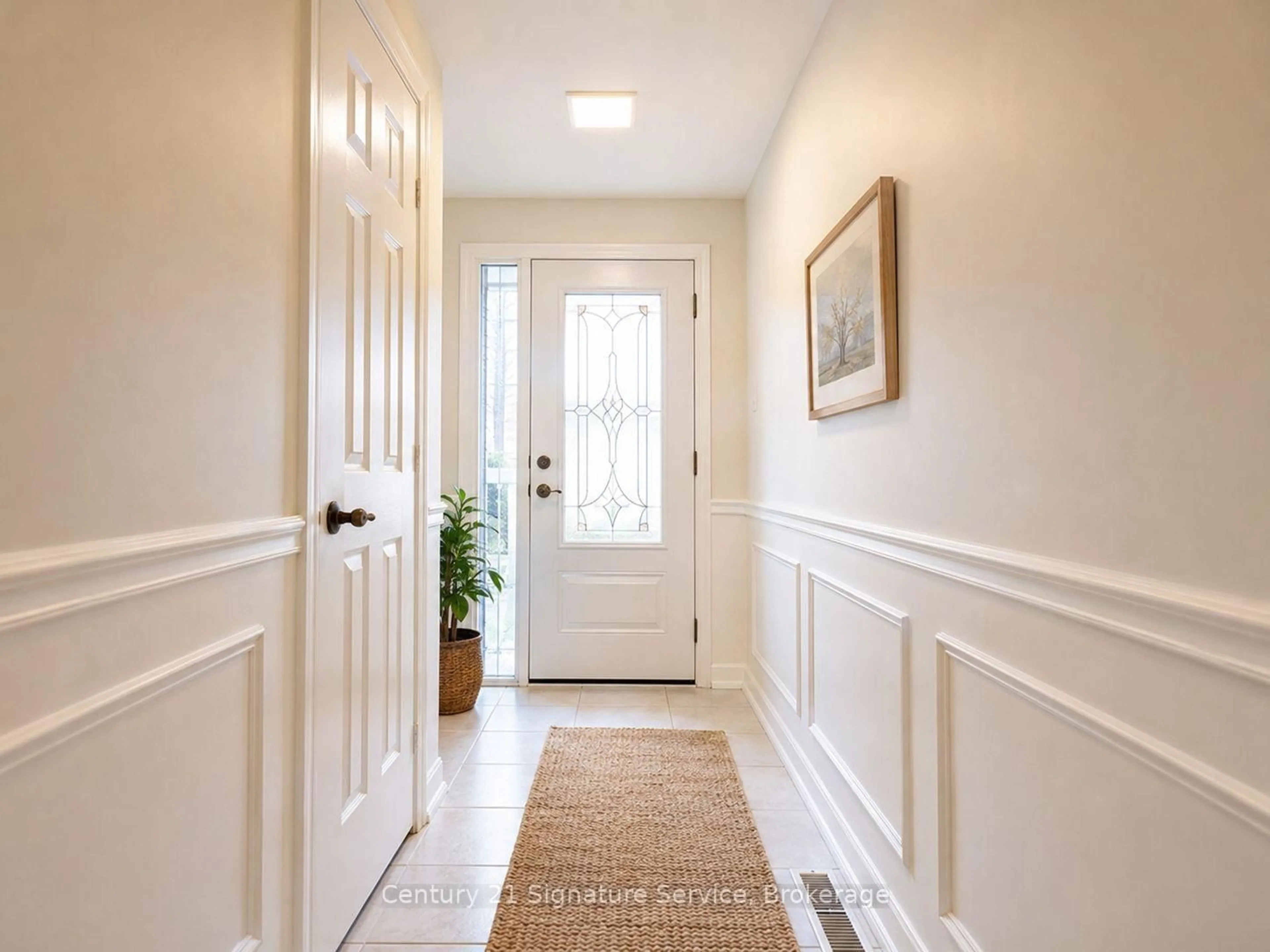 Indoor entryway for 2395 Stefi Tr, Oakville Ontario L6H 5Y5