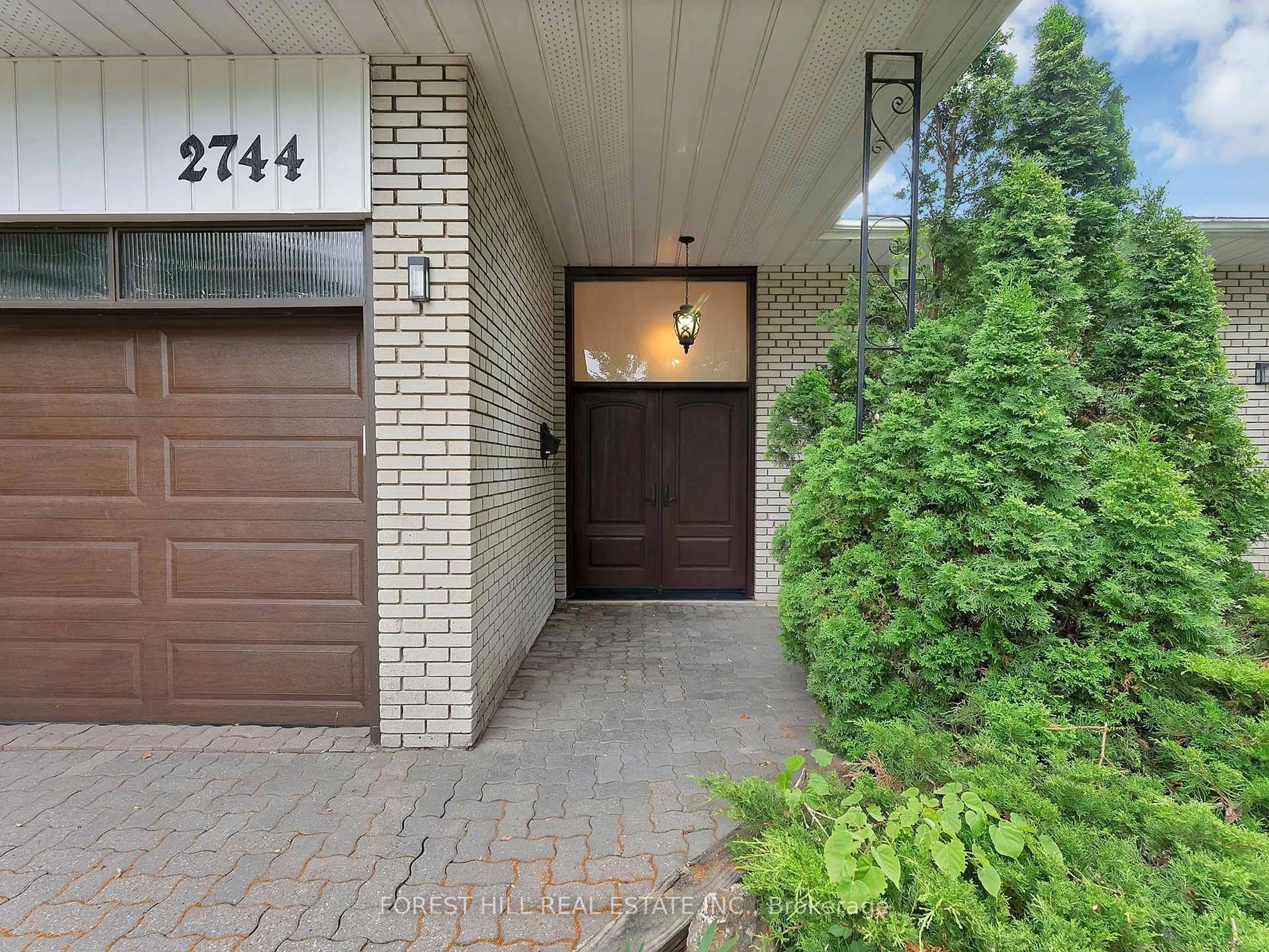 Unknown for 2744 Truscott Dr, Mississauga Ontario L5J 2B7