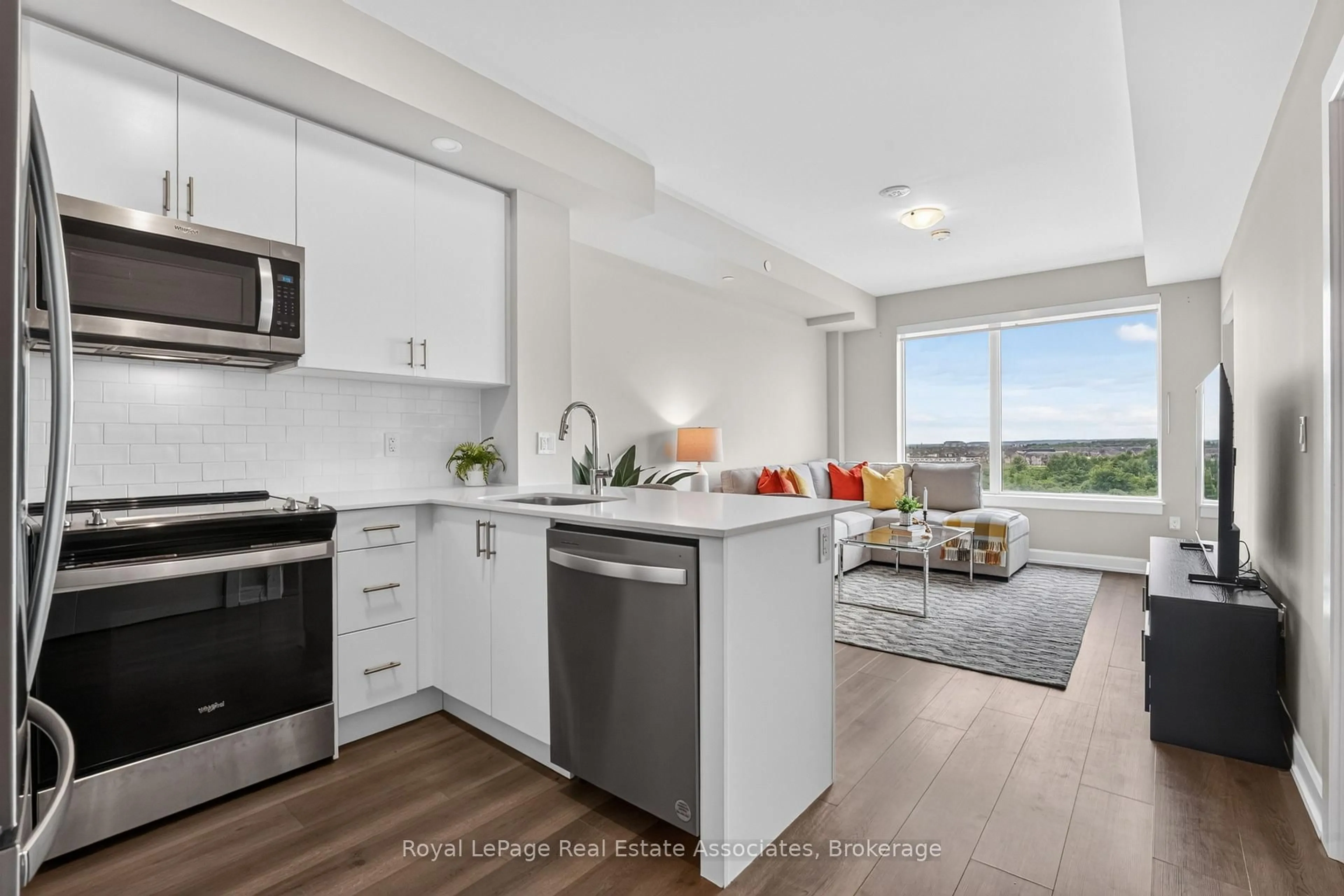 Open concept kitchen, unknown for 3200 William Coltson Ave #622, Oakville Ontario L6H 7B9