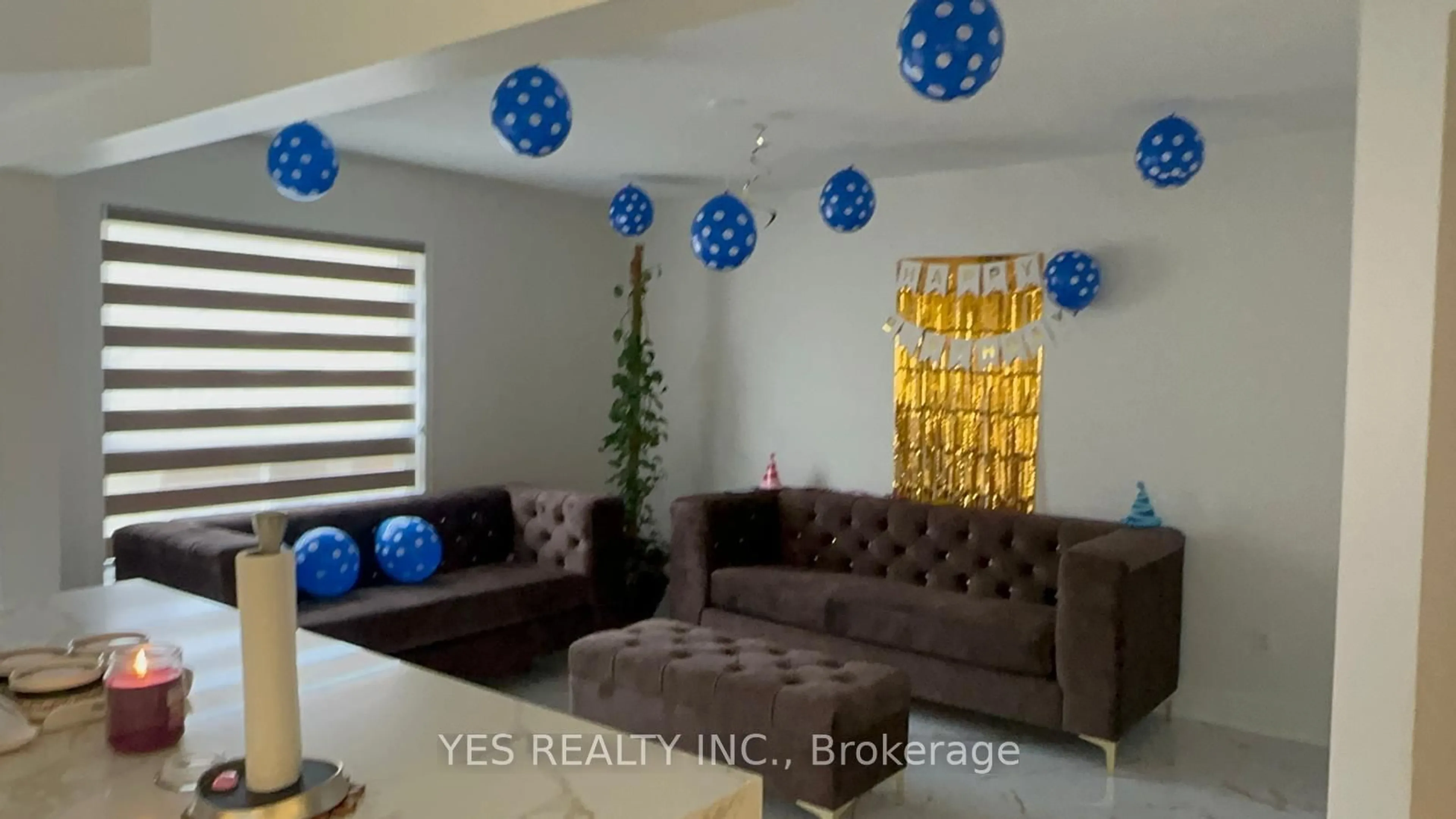 Living room with furniture, unknown for 52 Hollingsworth Circ, Brampton Ontario L7A 0J7