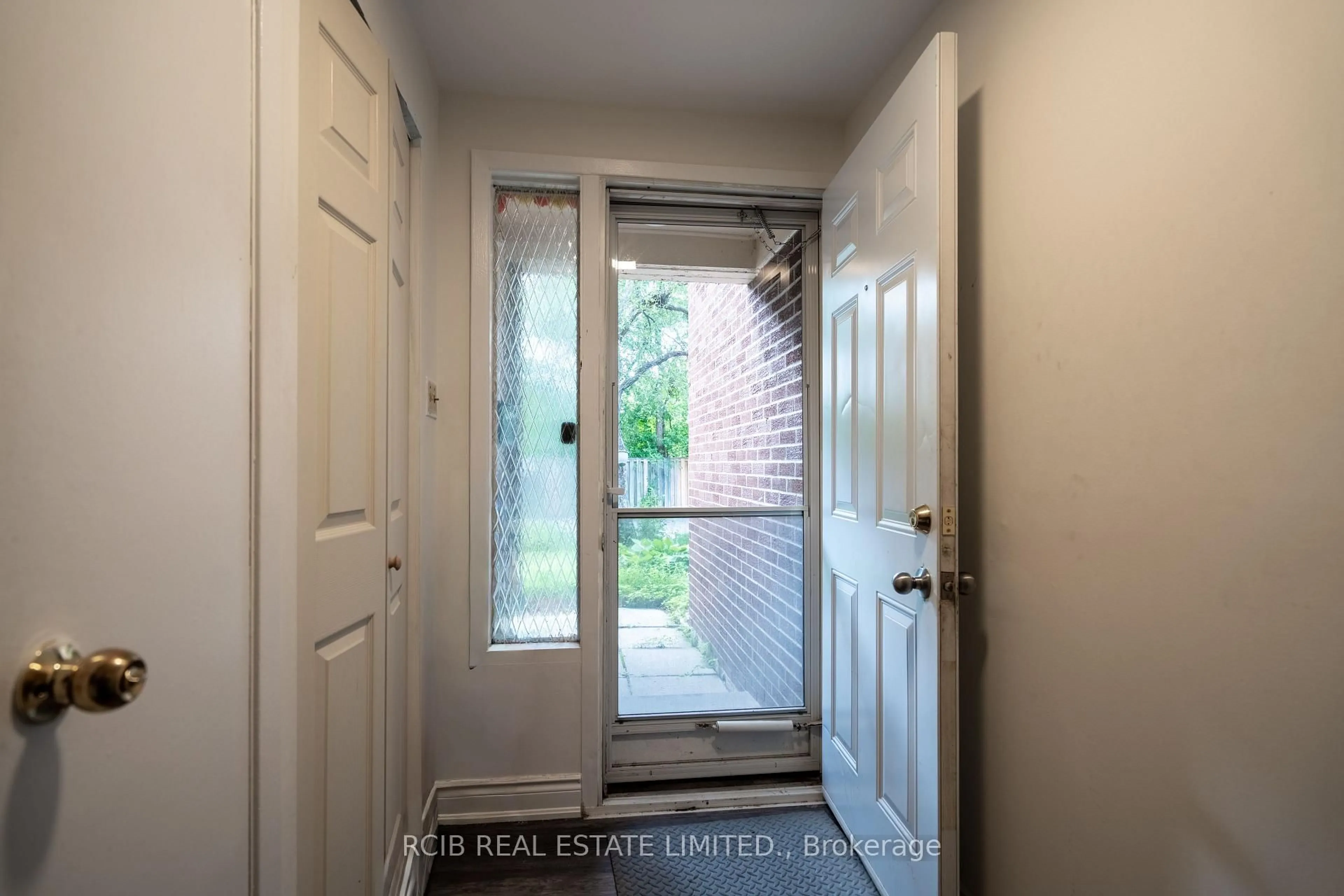 Indoor entryway for 38 Eden Park, Brampton Ontario L6T 3A5