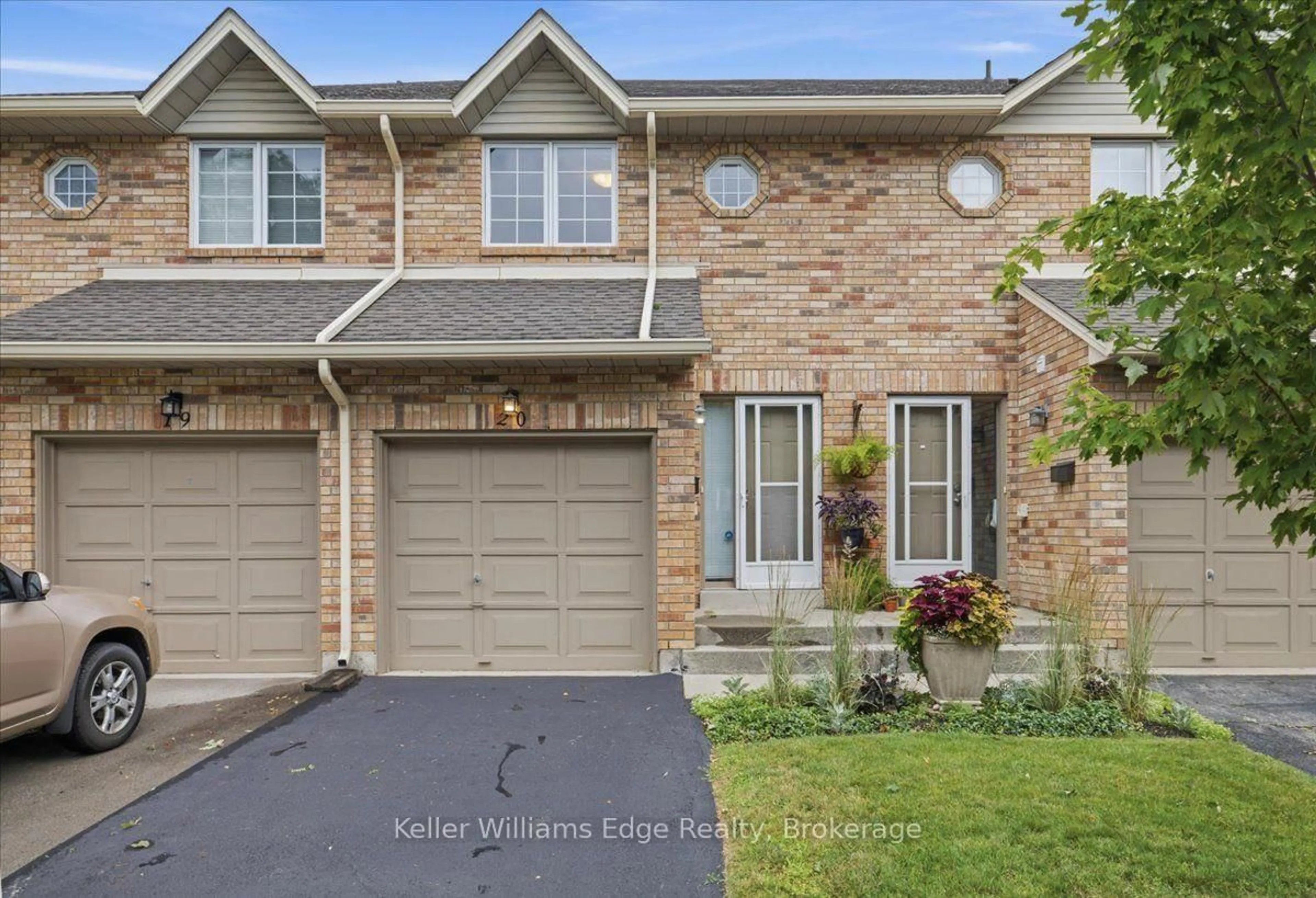 Home with brick exterior material, street for 2025 CLEAVER Ave #20, Burlington Ontario L7M 4H8
