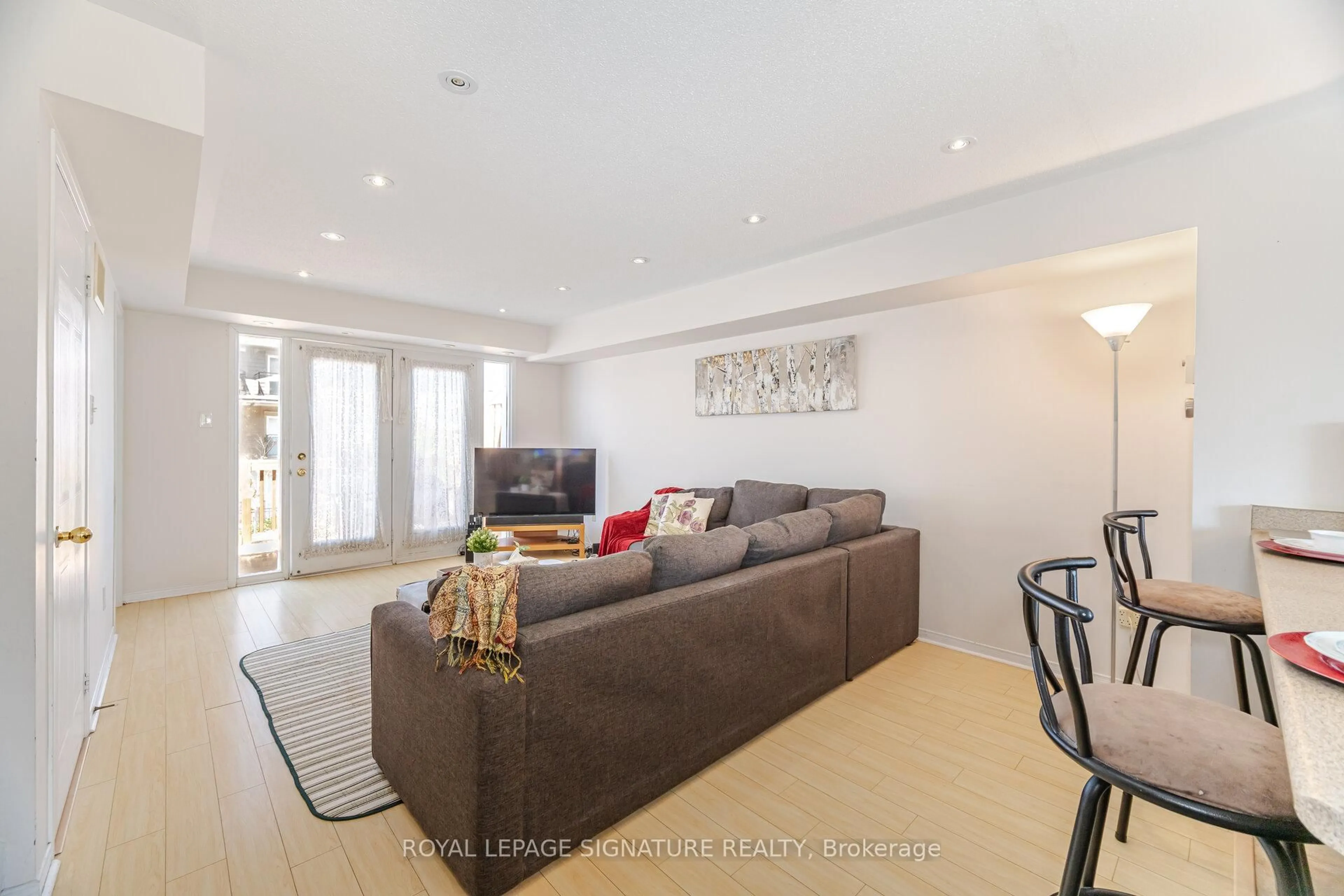 Living room with furniture, unknown for 4855 Half Moon Grve #3, Mississauga Ontario L5M 8C7