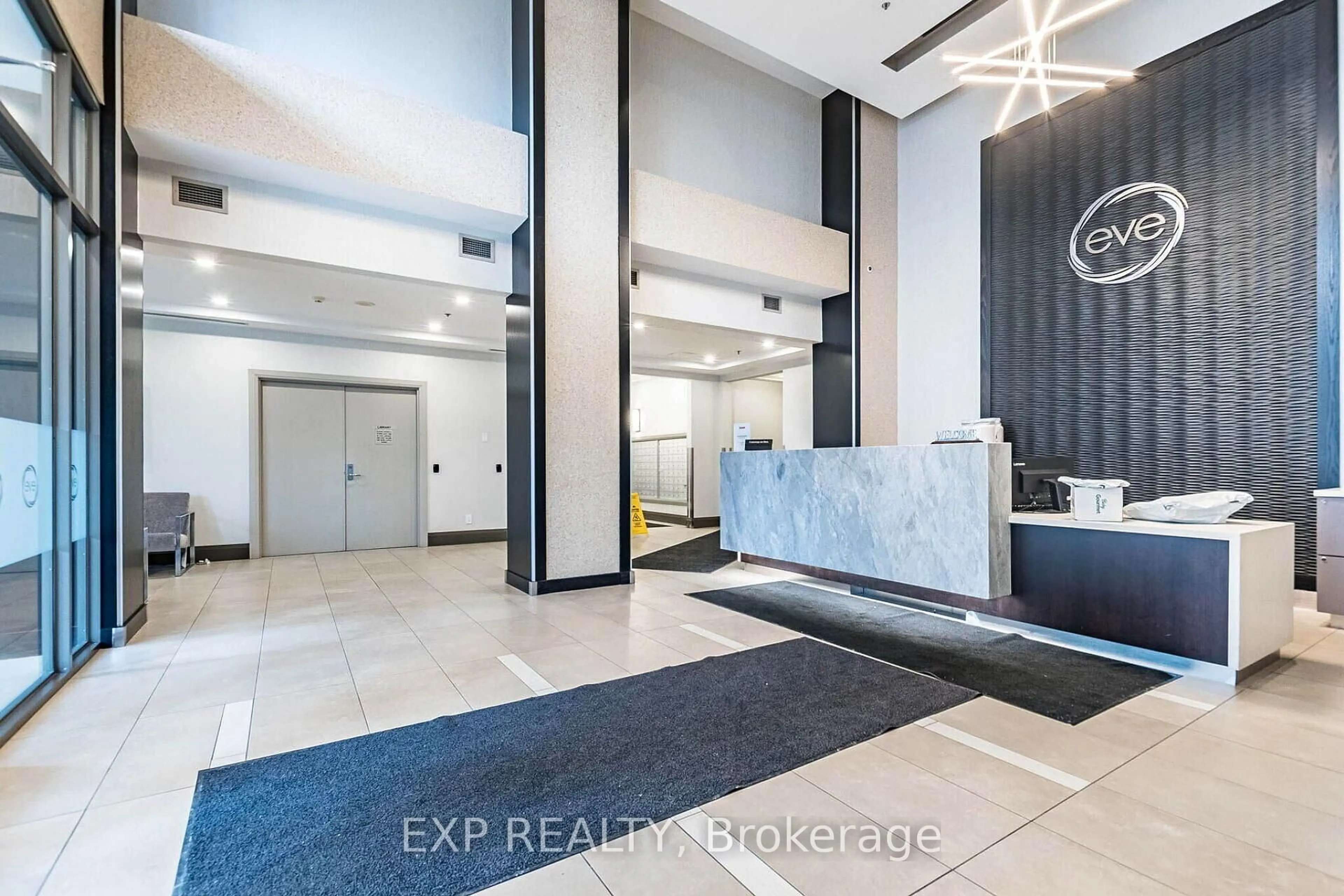Indoor foyer for 3515 Kariya Dr #1701, Mississauga Ontario L5B 0C1