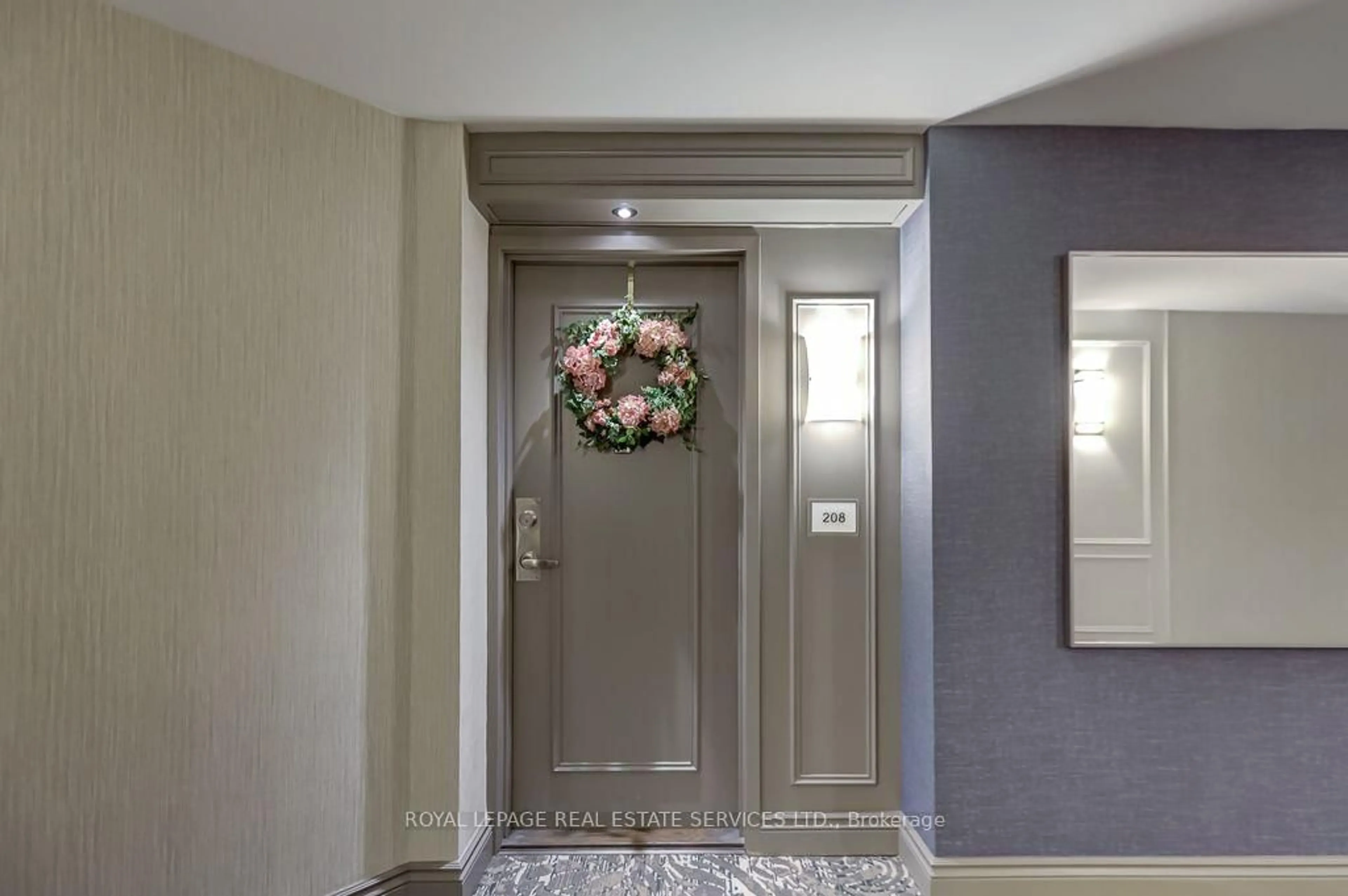 Indoor entryway for 95 La Rose Ave #208, Toronto Ontario M9P 3T2