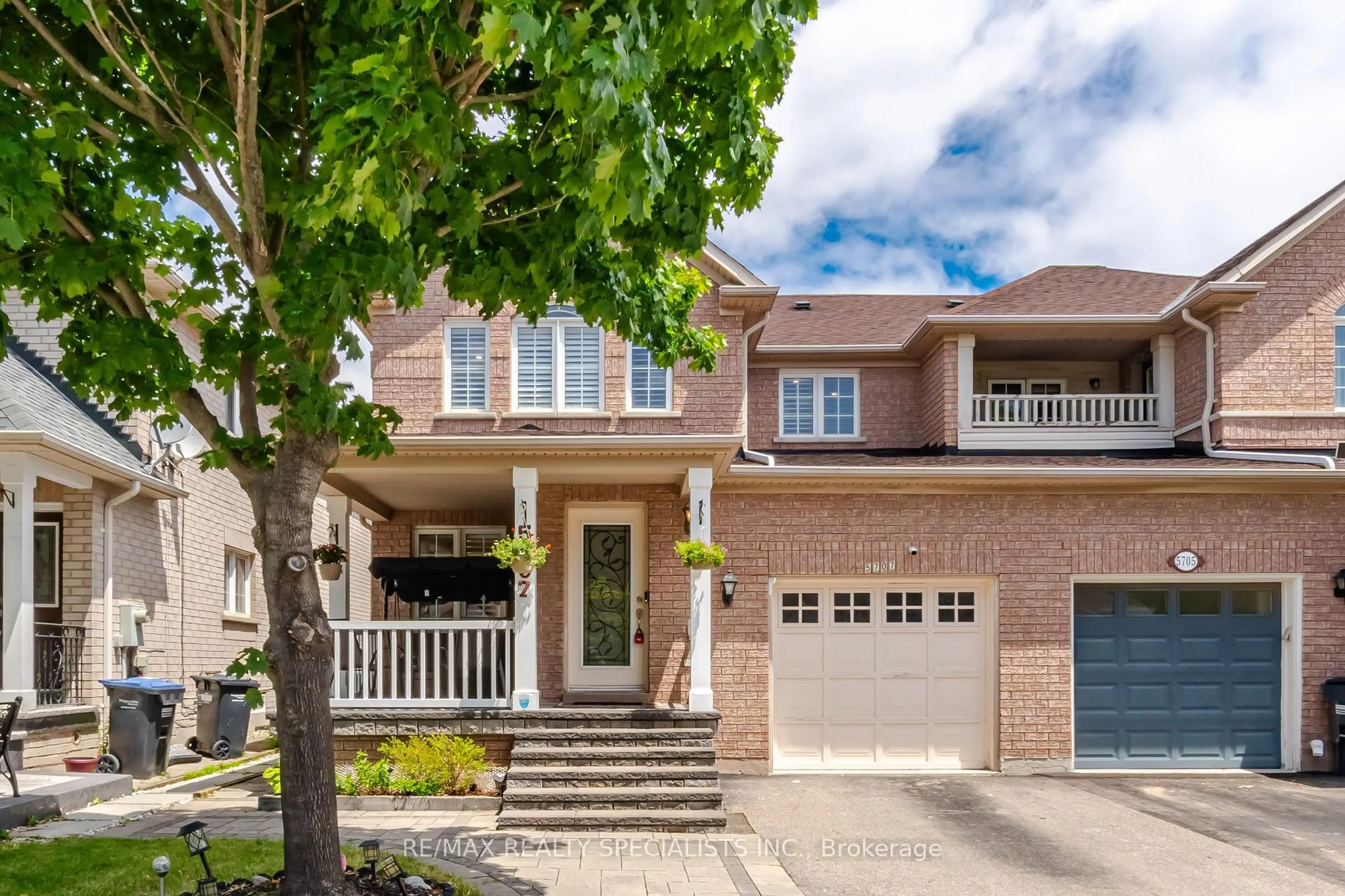 Home with brick exterior material, street for 5707 Jenvic Grve, Mississauga Ontario L5M 7B4