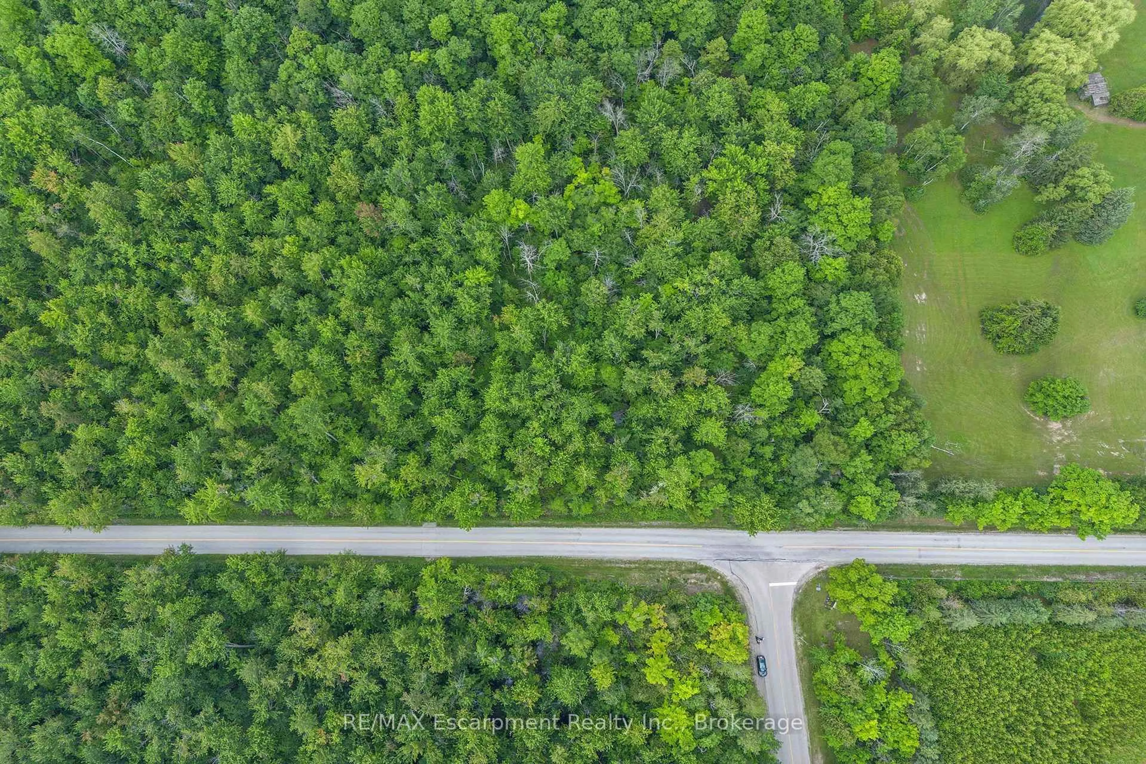 A pic from outside/outdoor area/front of a property/back of a property/a pic from drone, forest/trees view for -- Fourth Line Nassagaweya, Milton Ontario N0B 2K0