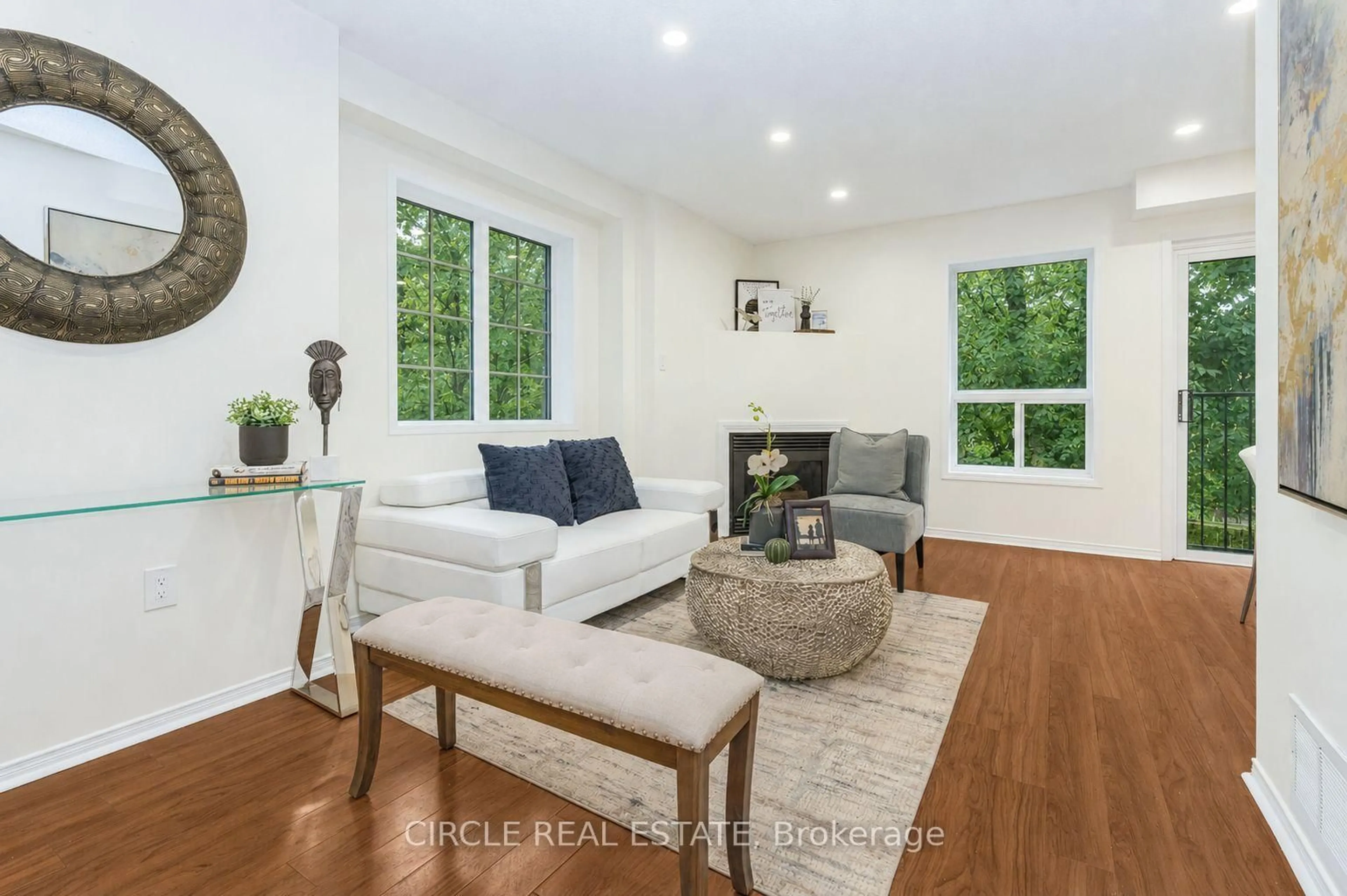 Living room with furniture, unknown for 4920 Rathkeale Rd #1, Mississauga Ontario L5V 2E9