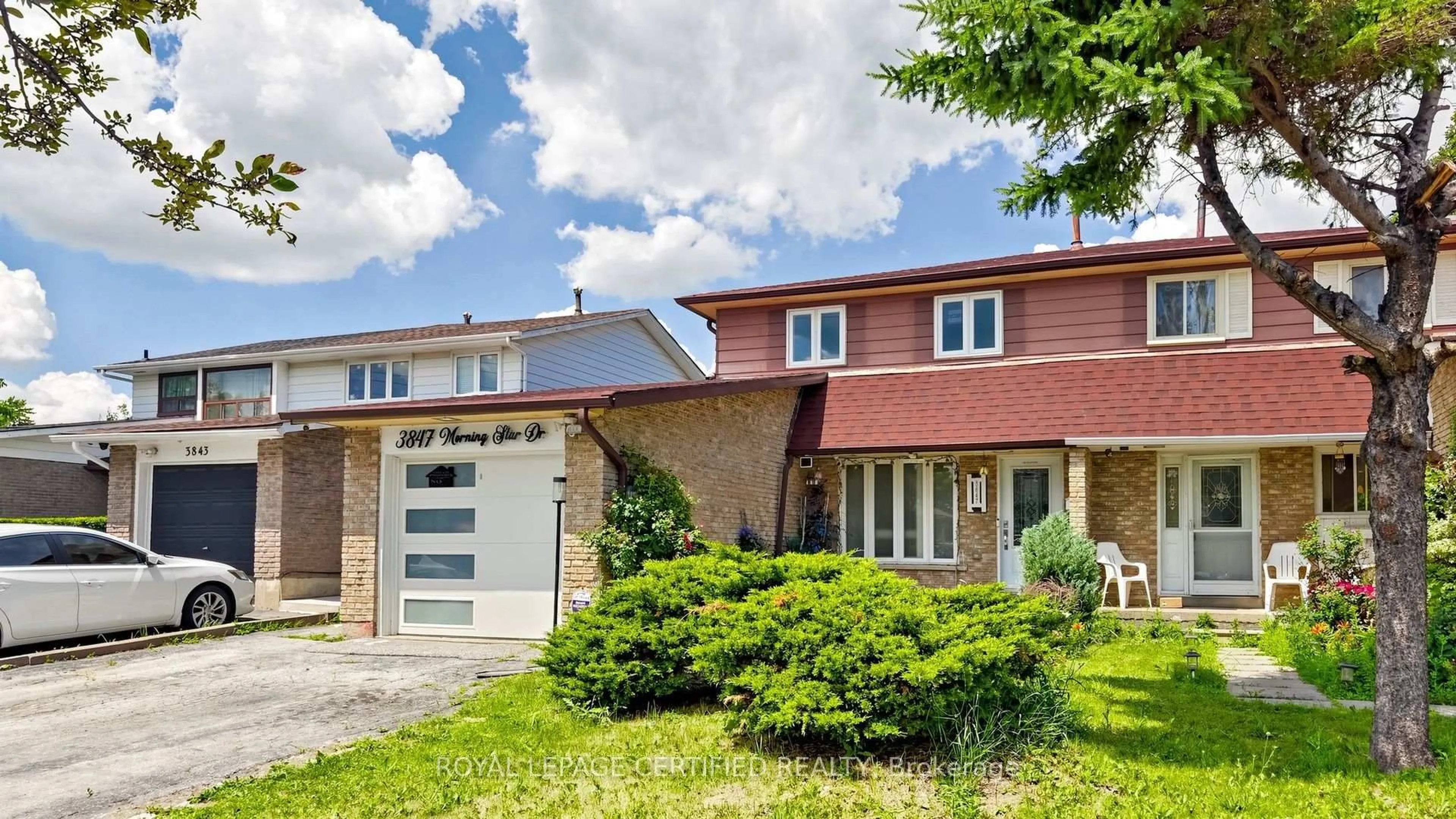 Home with brick exterior material, street for 3847 Morning Star Dr, Mississauga Ontario L4T 3K2